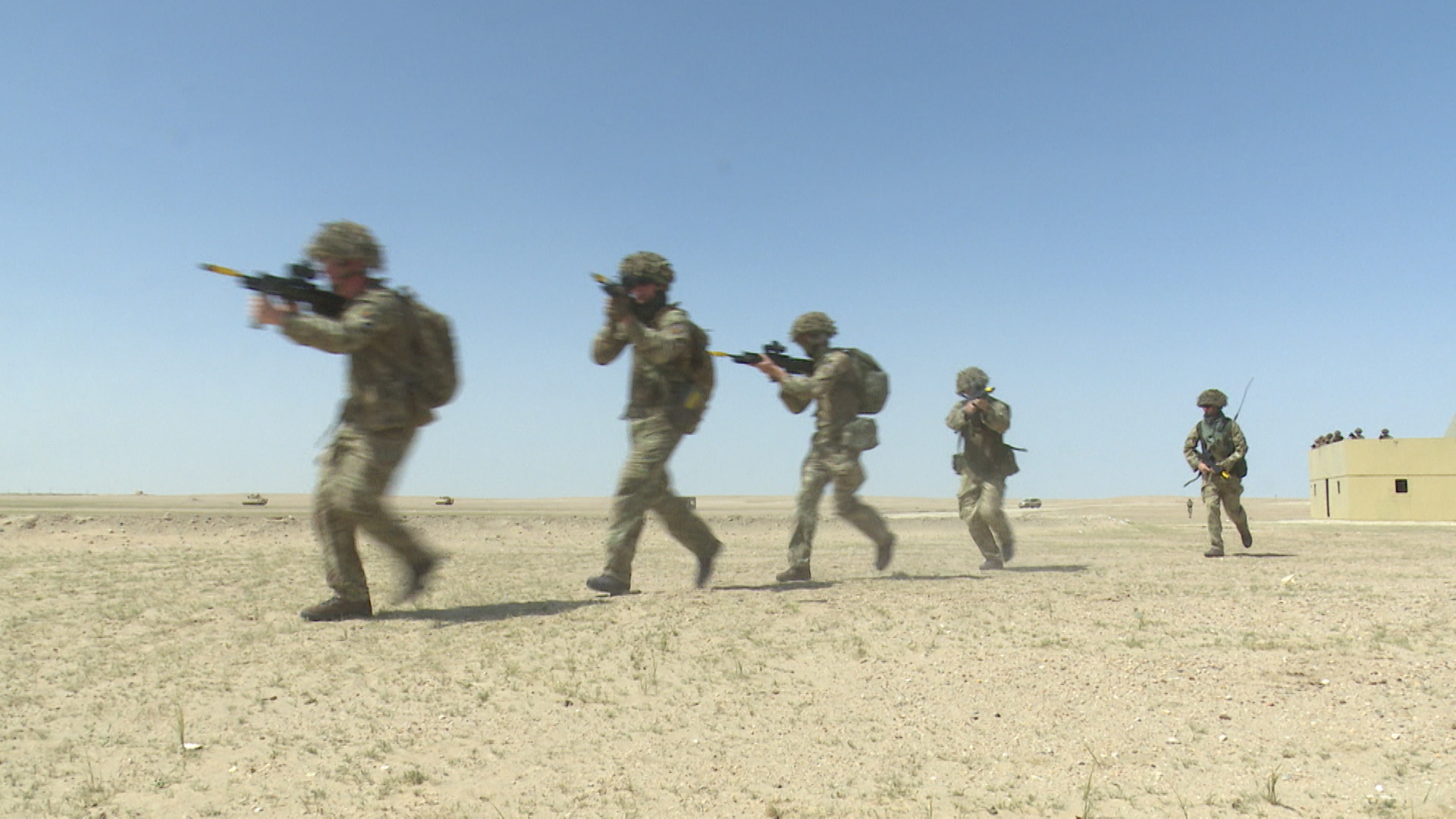 3 RIFLES training in Kuwait