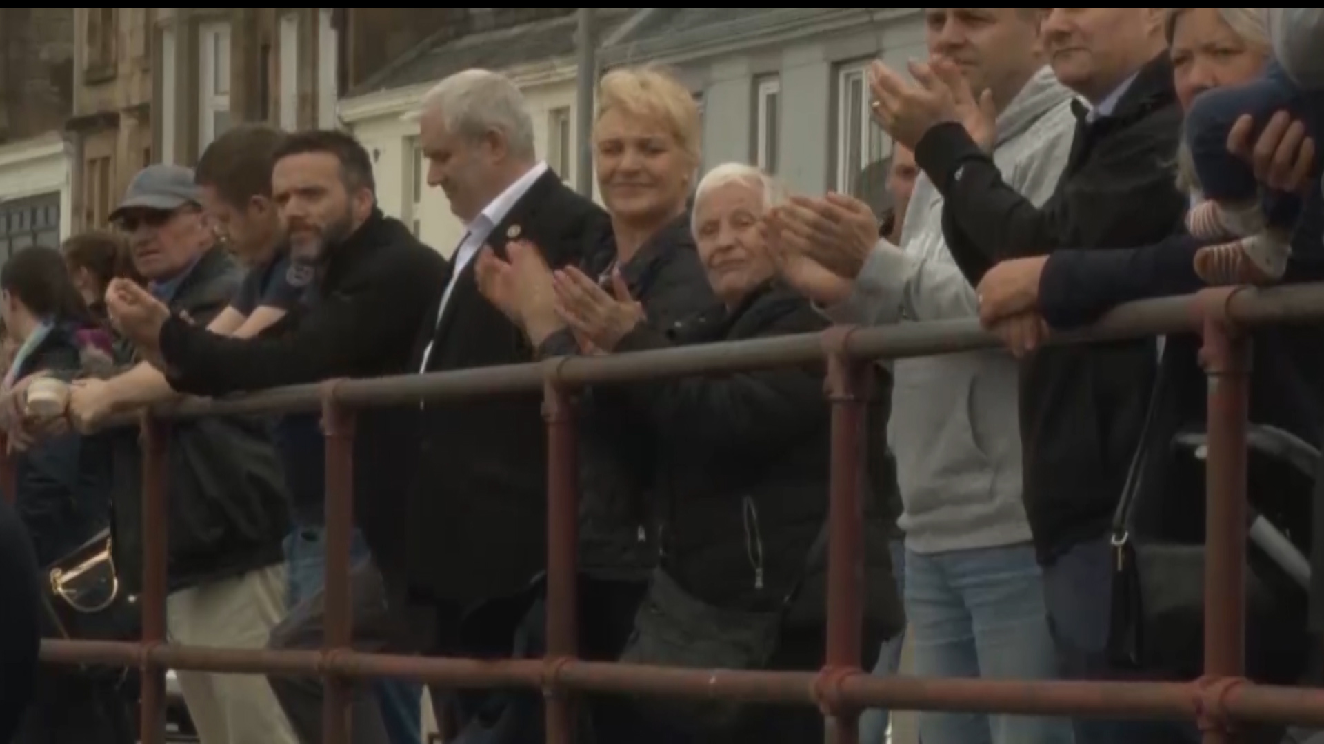 Public cheer HMS Neptune field gun run