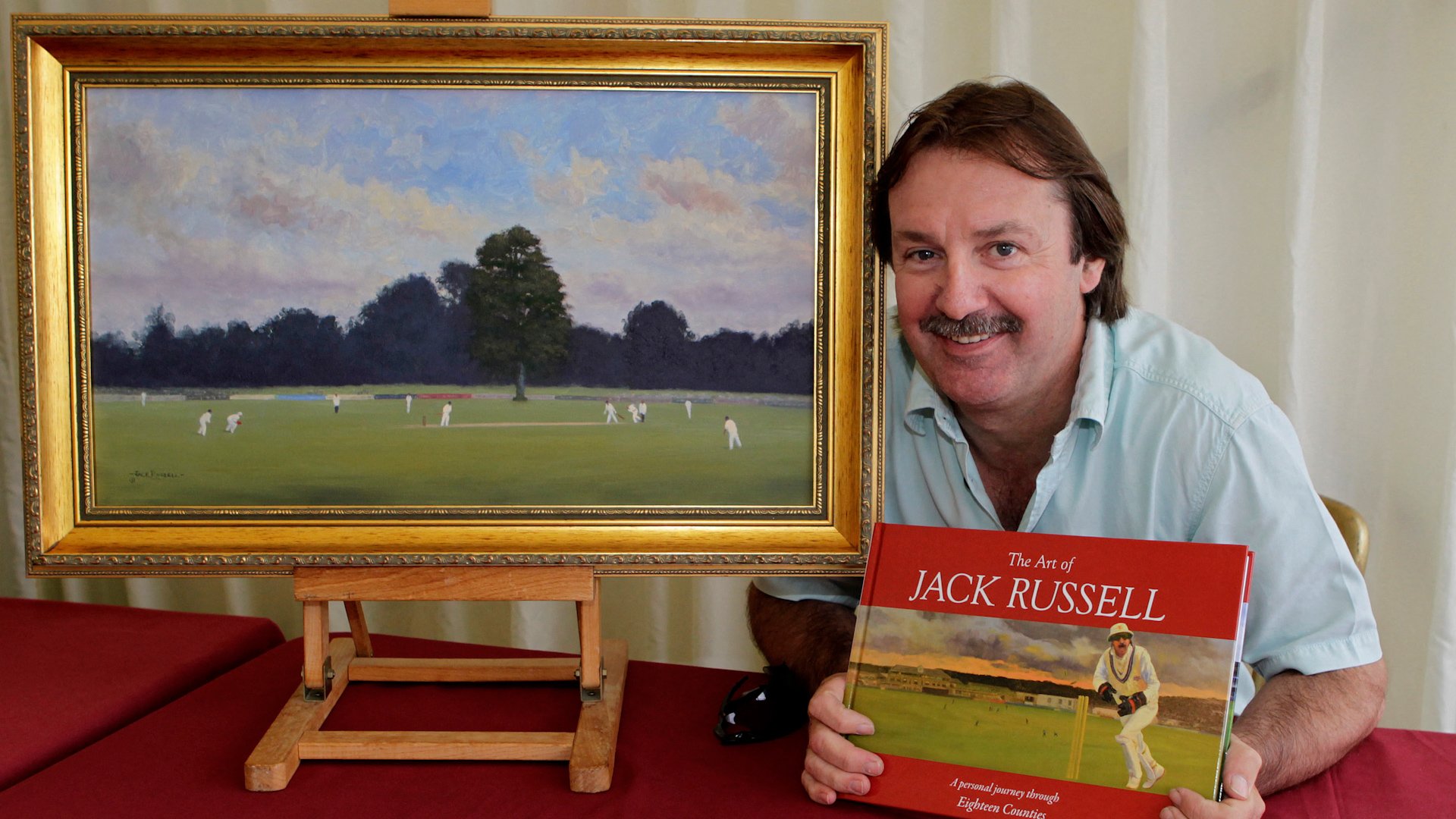 Former Gloucestershire and England wicket keeper, now artist, Jack Russell 220813 CREDIT ALAMY