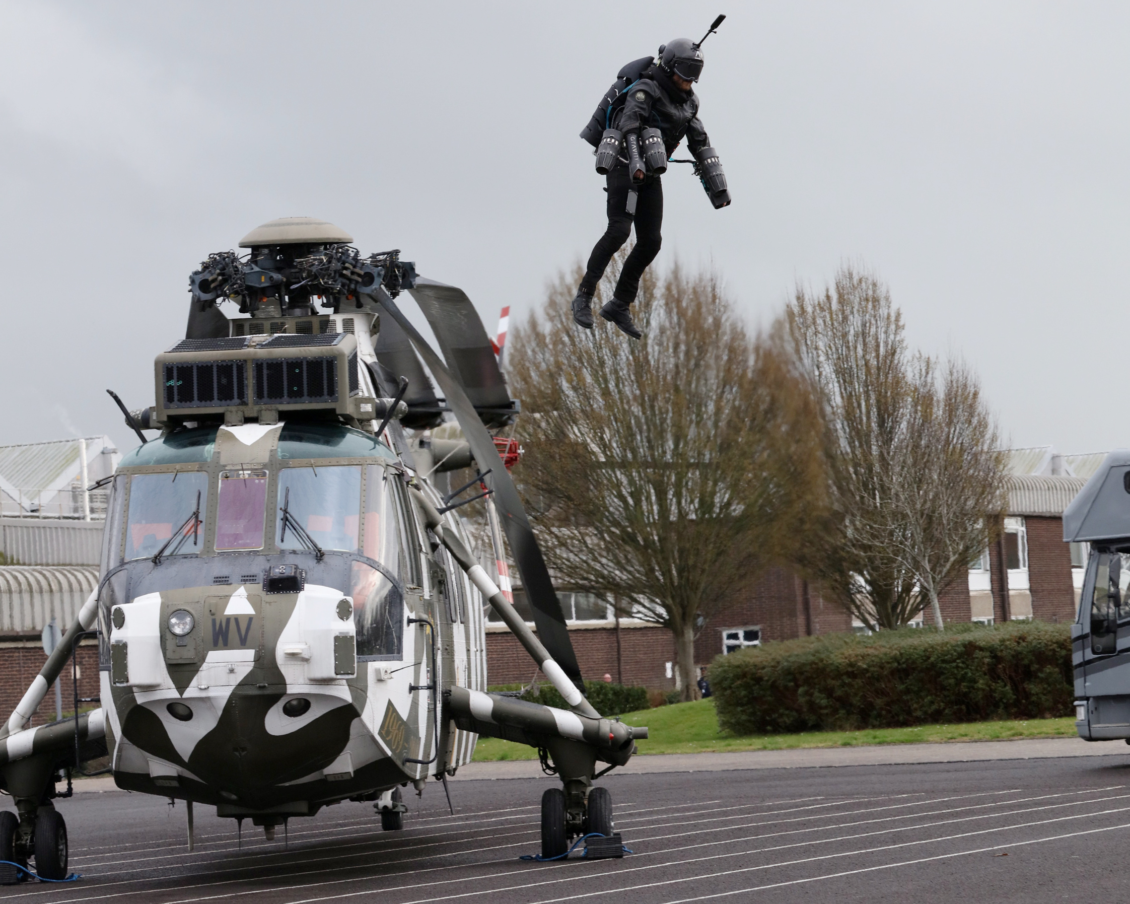 Former Royal Marines Reservist turned jet suit inventor Richard Browning meets Bailey Hall CREDIT Royal Navy