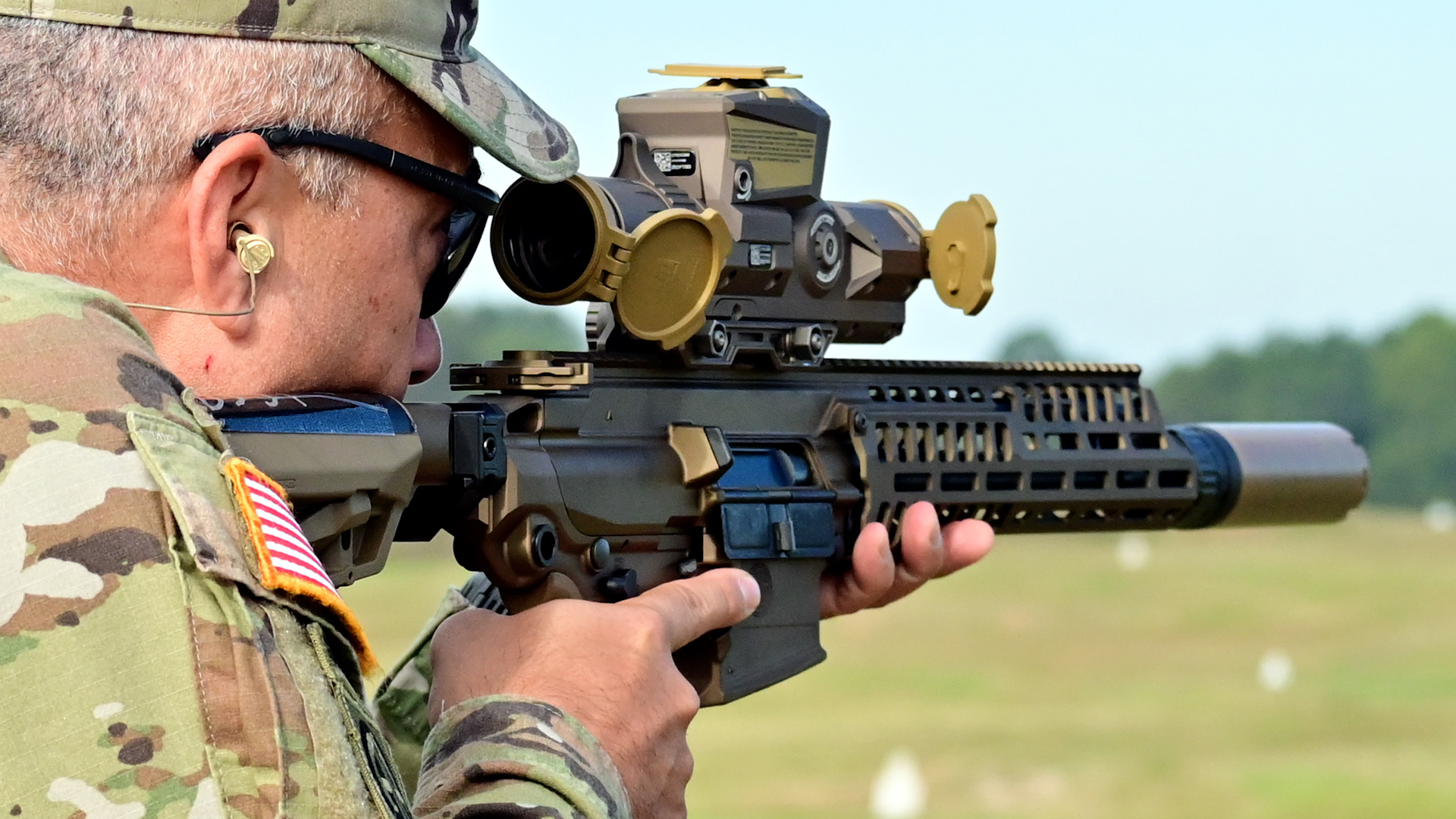 Fort Campbell Garrison Commander Col Christopher Midberry takes aim with an XM7 rifle 250923 CREDIT US DEPARTMENT OF DEFENSE