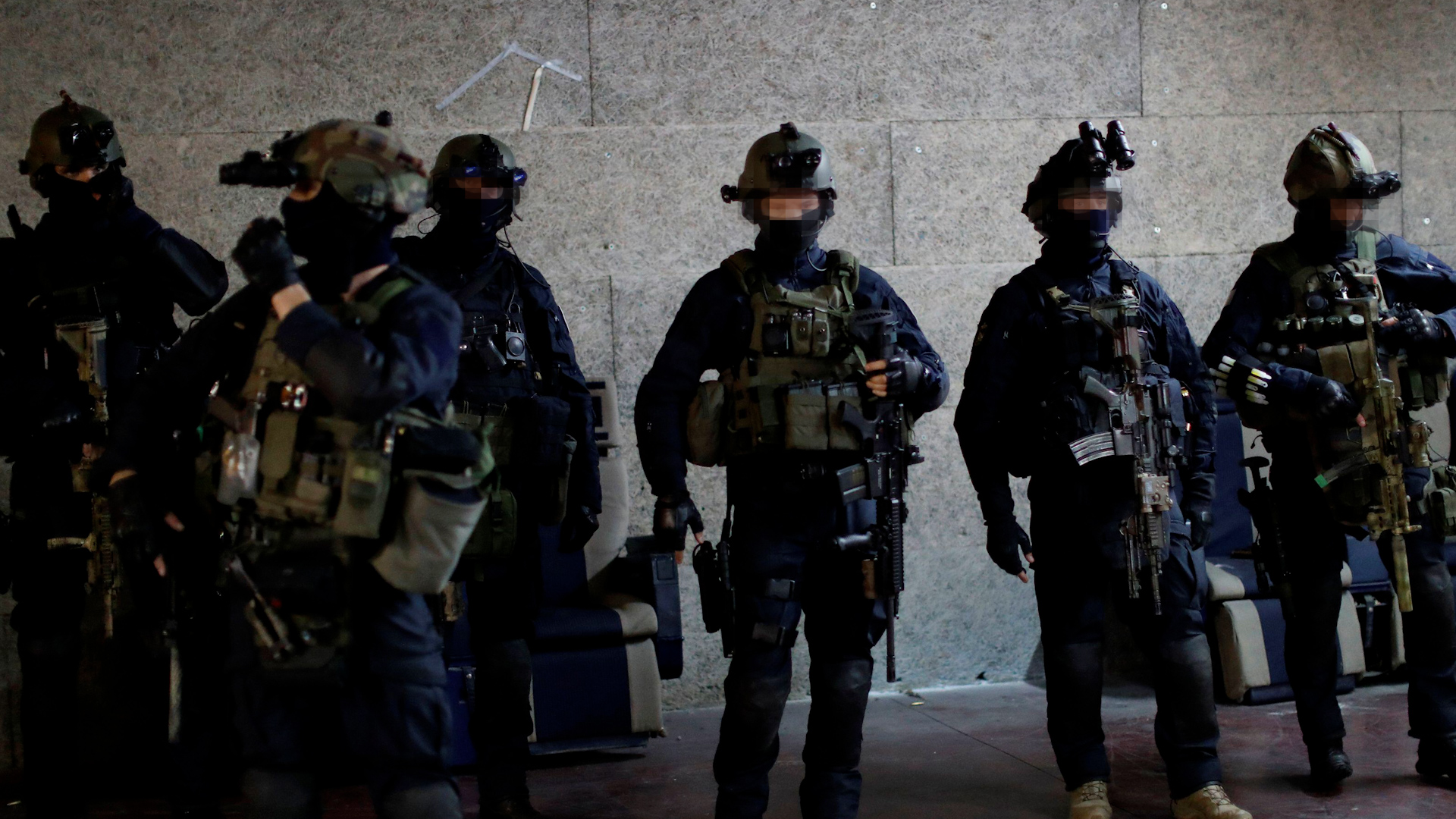 French GIGN members