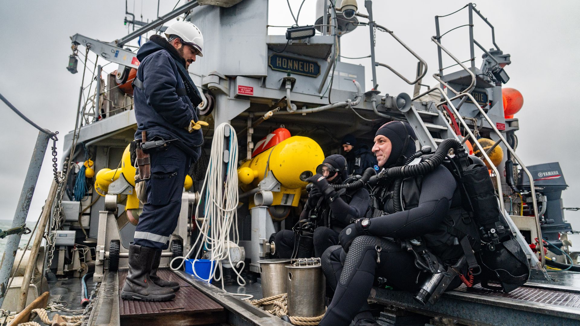 French divers prepare for diving operations on the French minehunter FS Sagittaire during Ex Freezing Winds