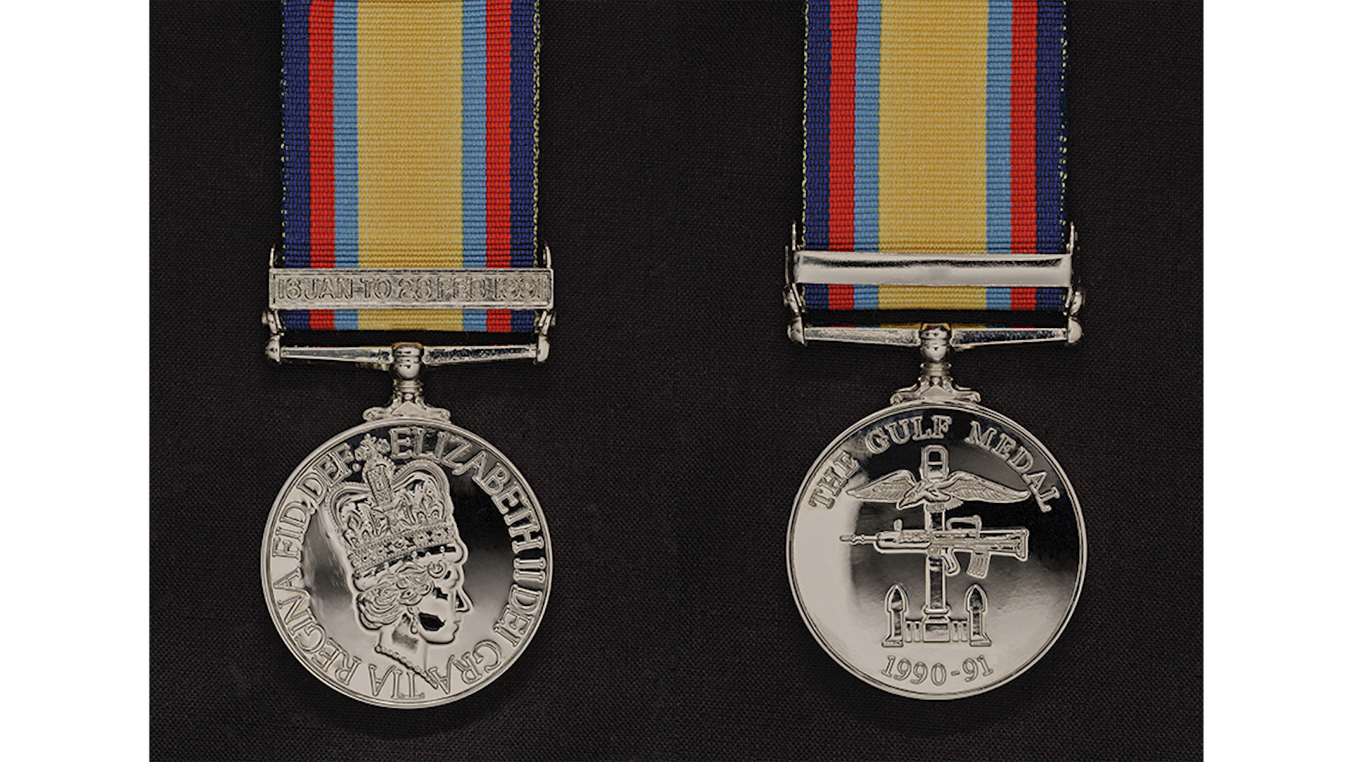 Front and back of Gulf War medal with 16 January to 28 February 1991 clasp