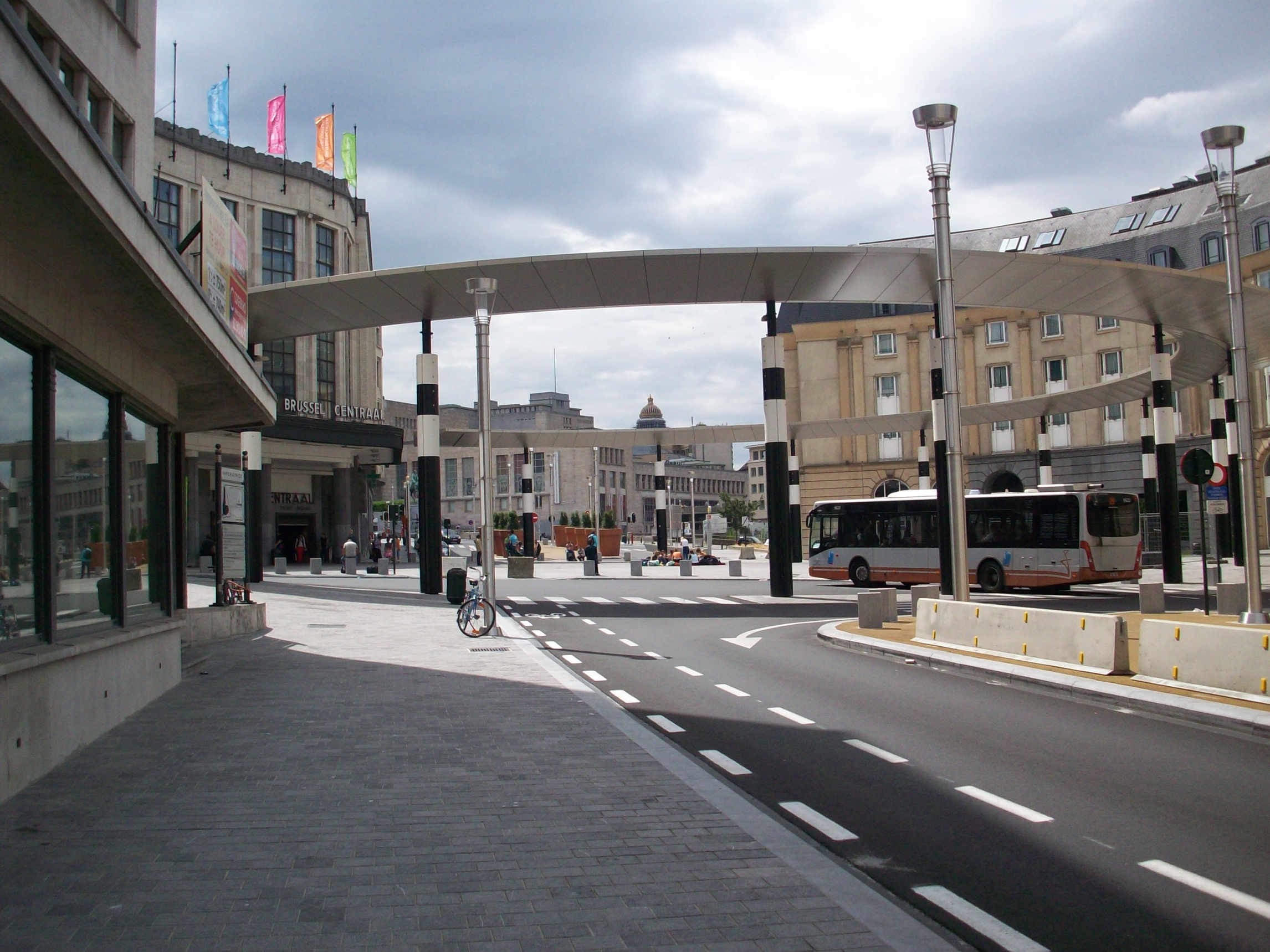 Explosion-Like Noises Heard At Brussels Train Station