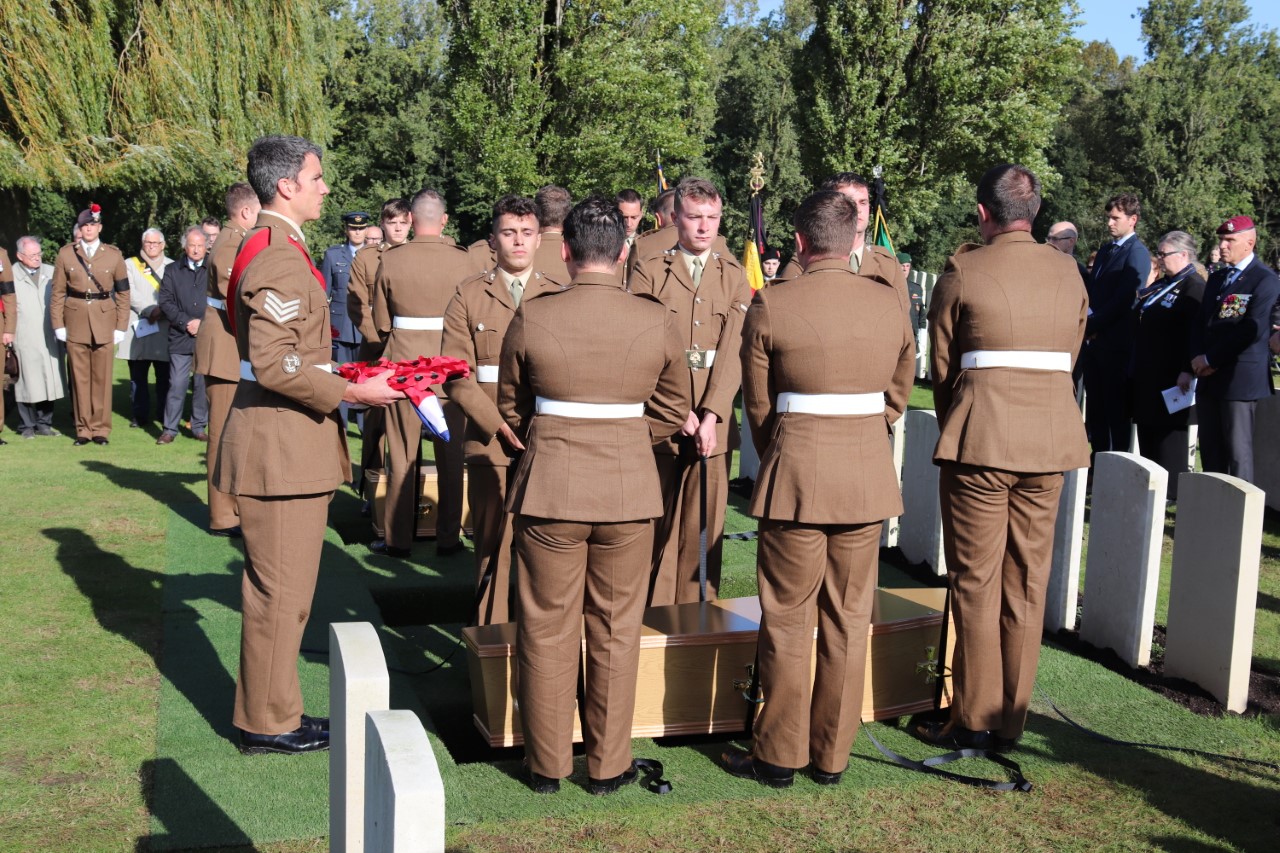 Soldiers from the Fusiliers pay their respects to the war dead (Picture: Crown Copyright).