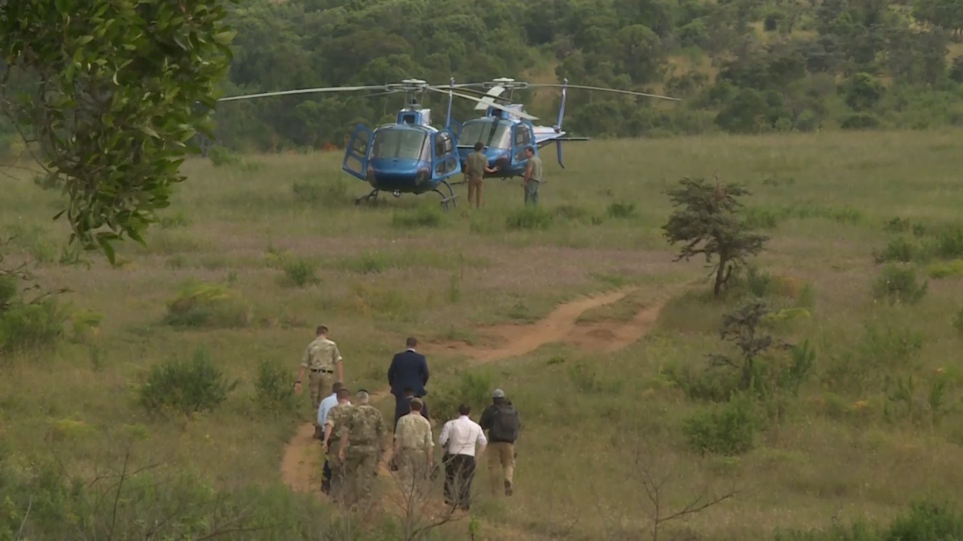 Gavin Williamson Kenya Helicopter