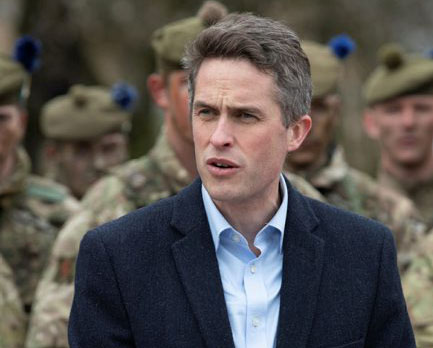 Gavin Williamson addressing 4 RIFLES in Scotland