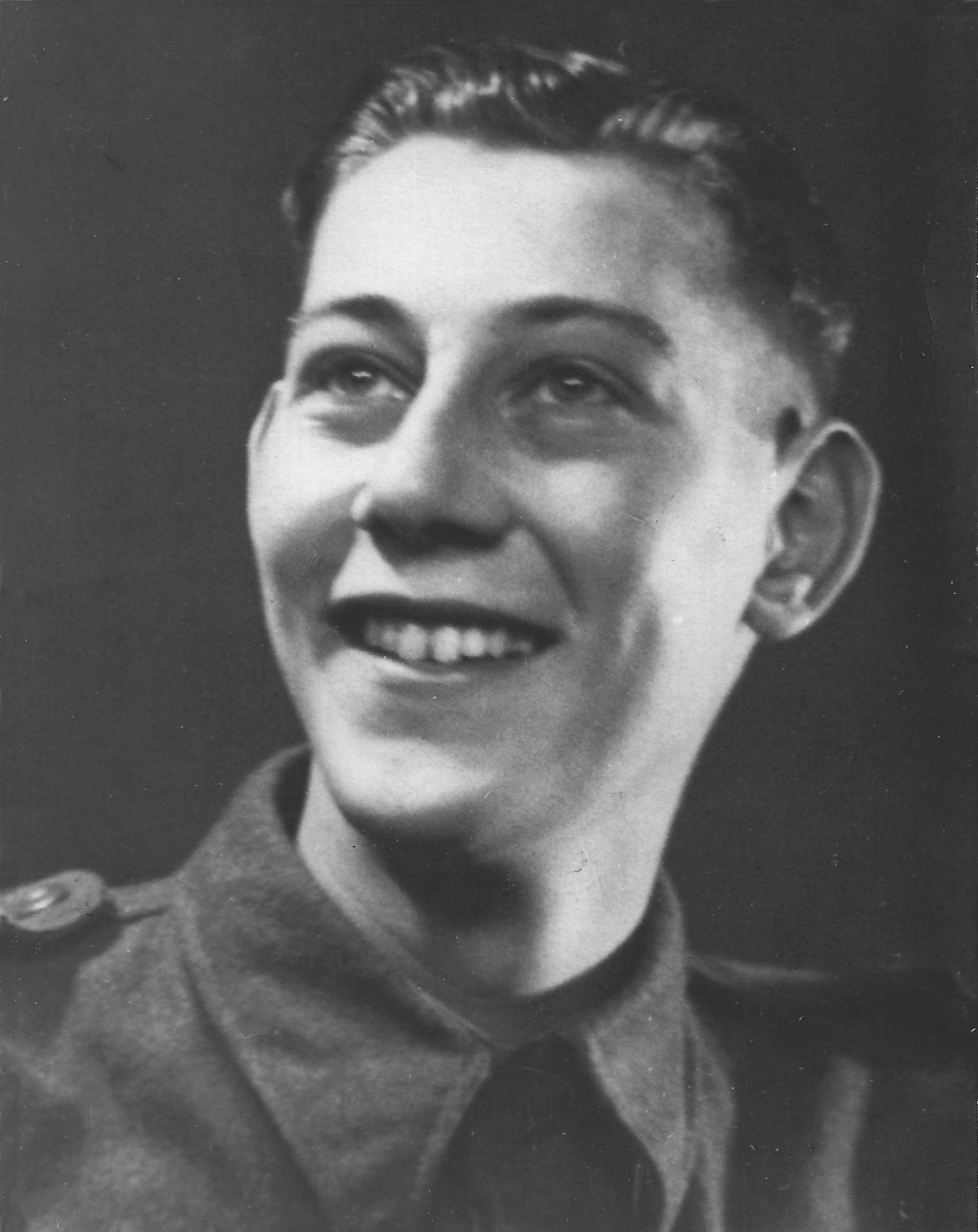 Geoff Pulzer in 1945. Credit: Geoff Pulzer.