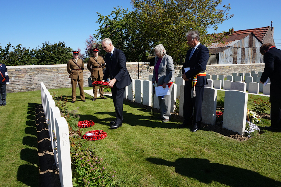 Geoffrey Tuff lays a wreath at the graveside of his great uncle, Captain Cecil Thomas Tuff (Picture: Crown Copyright).