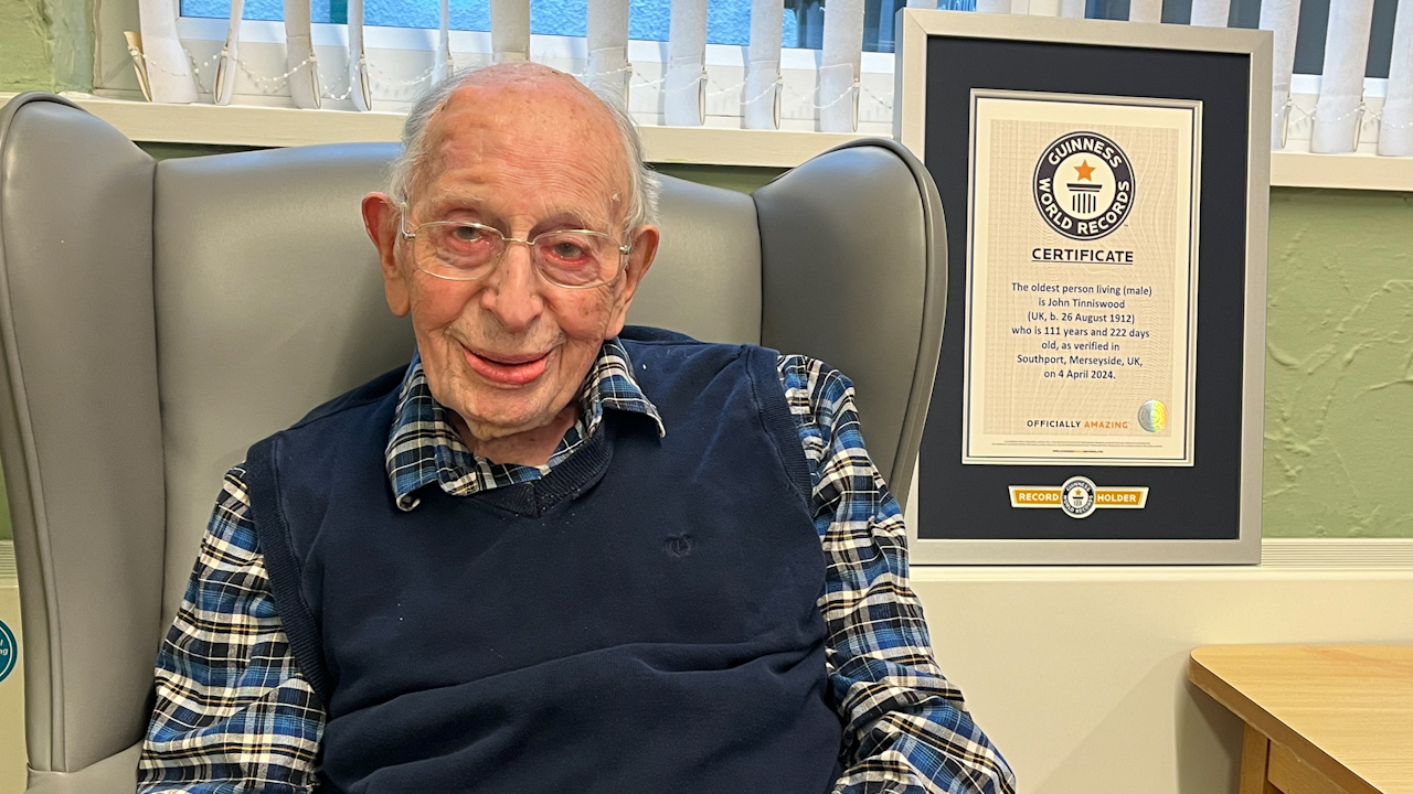 John Tinniswood helped located stranded soldiers during his Army service in WW2 (Picture: Guinness World Records)