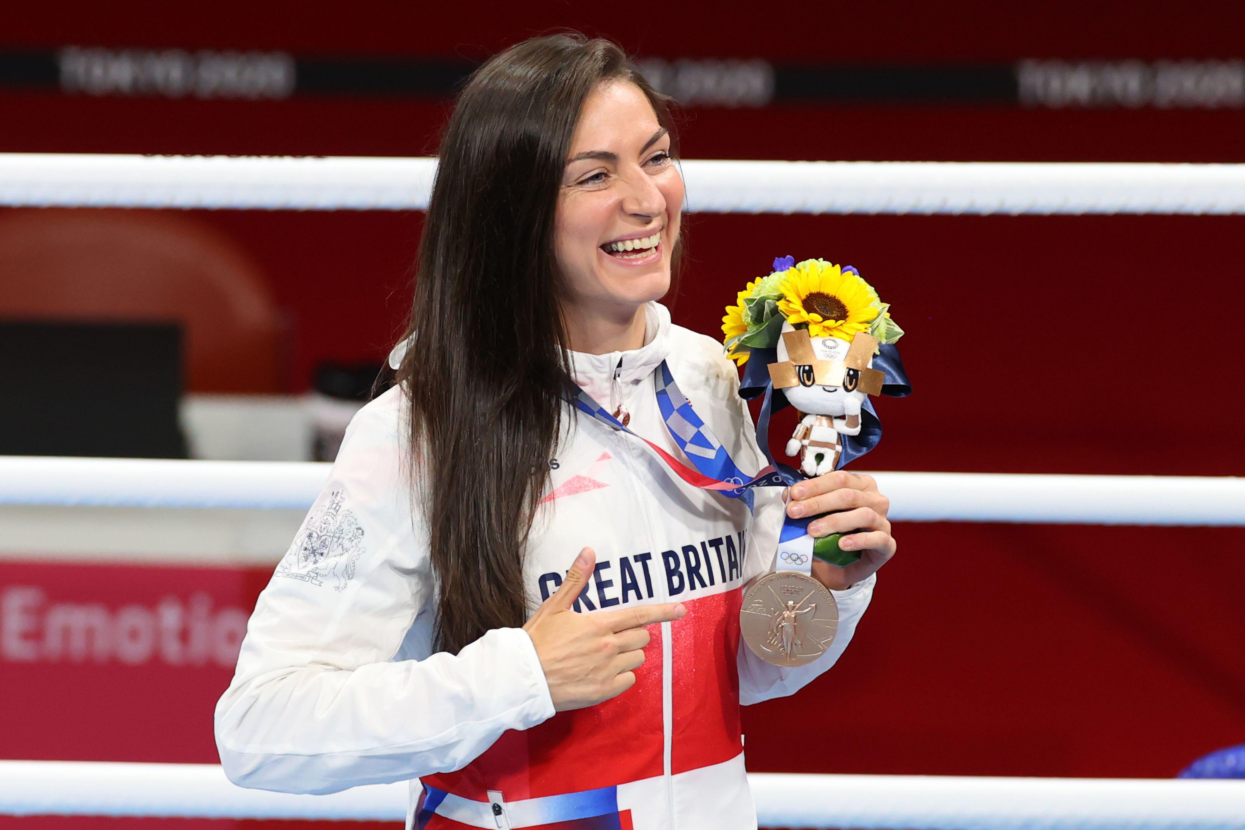 Gunner Karriss Artingstall Bronze Medal Women's Feather (54-57kg) Medal Ceremony Tokyo 2020 Olympic Games Kokugikan Arena 030821 CREDIT Yutaka AFLO SPORT Alamy Live News