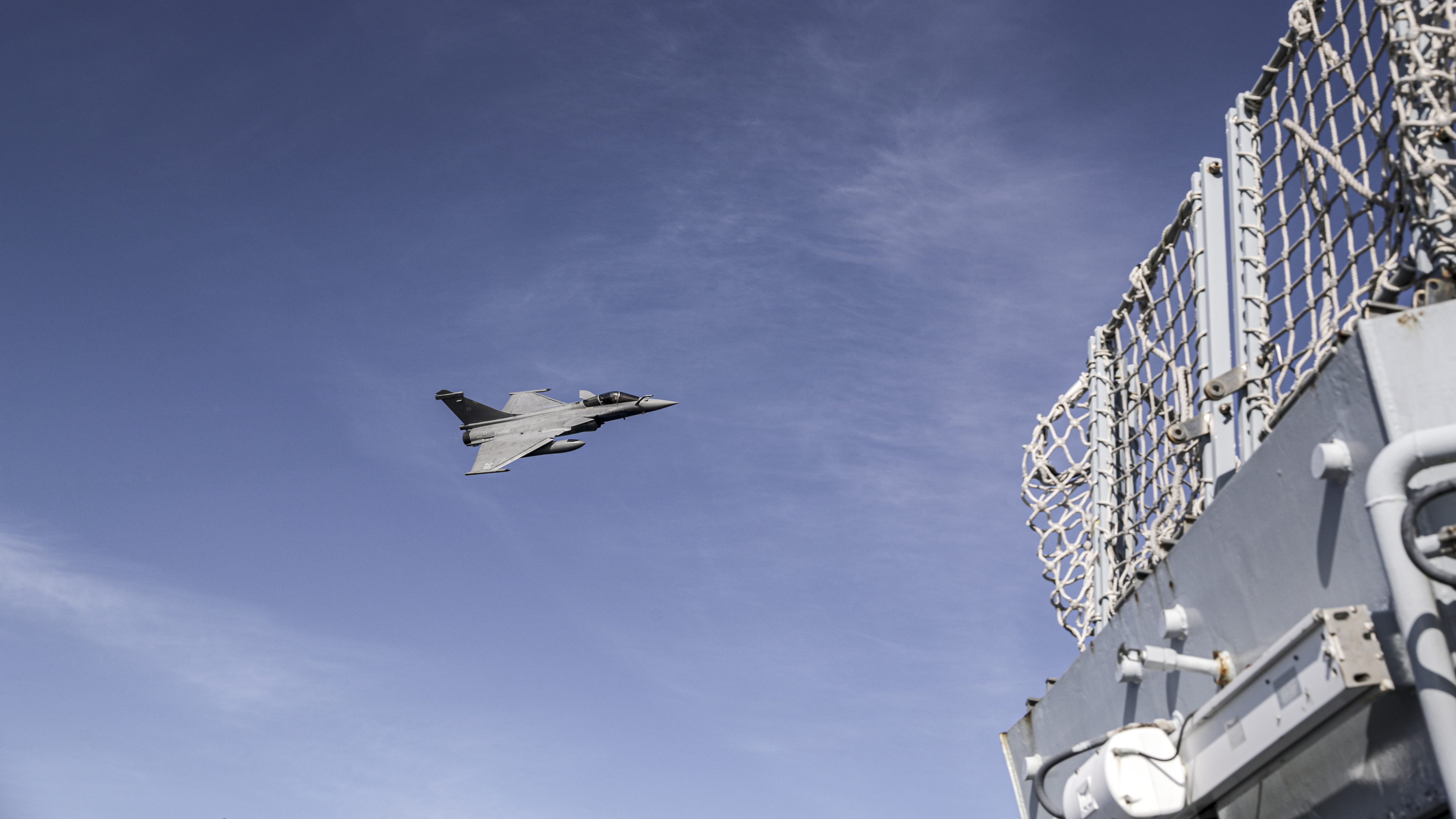 HMS Albion simulated French air attack approach 16092020 CREDIT ROYAL NAVY