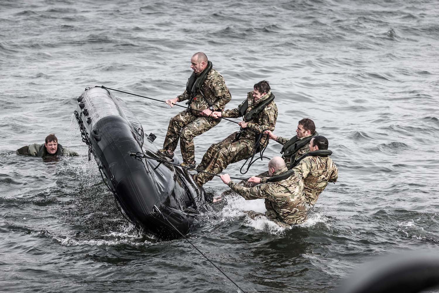 HMS Albion, Royal Marines and US Forces work on amphibious exercises in Scotland RIB 14052021 CREDIT ROYAL NAVY