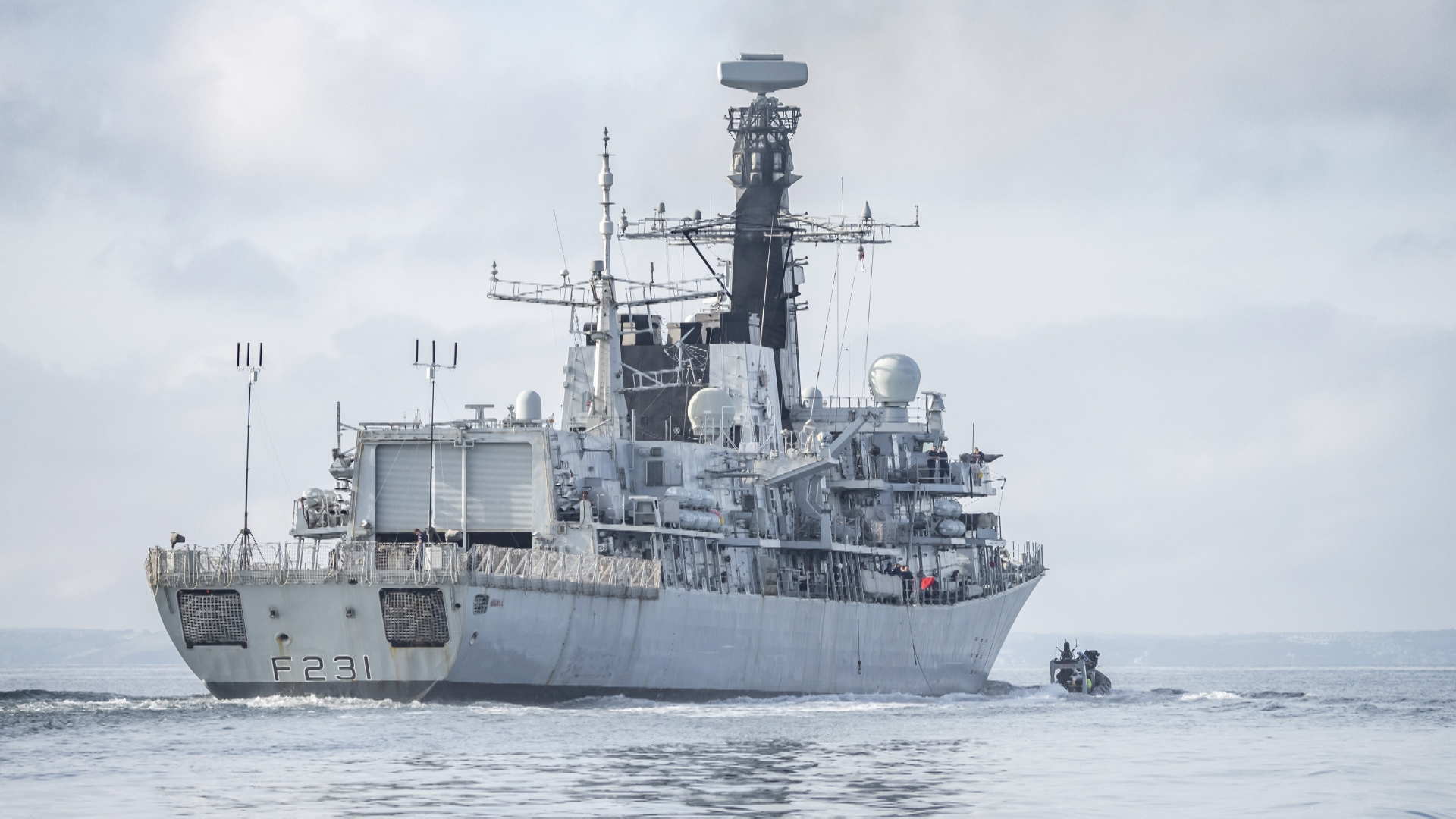 HMS Argyll during autonomous boat trials with Pacific24 boat off Plymouth coast 141021 6 CREDIT MOD.jpg