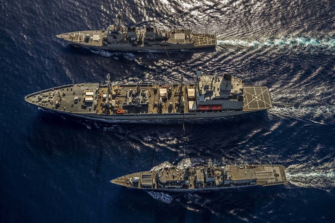 HMS Argyll with USS McCampbell and USNS Henry J Kaiser in South China Sea