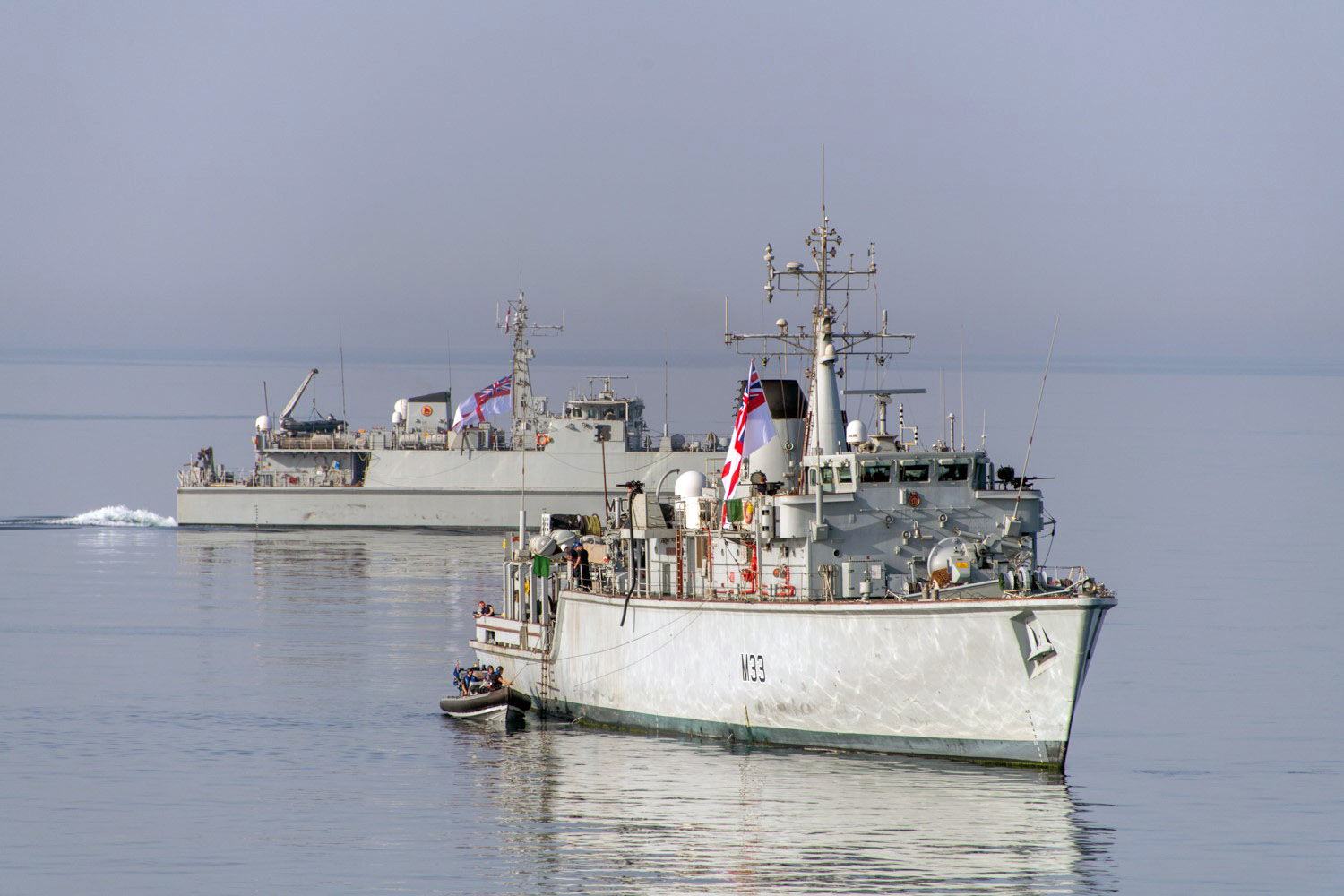 HMS Brocklesby and HMS Penzance during the training (Photo: Royal Navy).