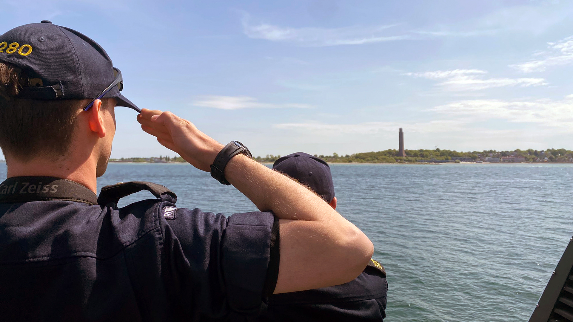 HMS Dasher salutes the German Naval Memorial at Laboe CREDIT ROYAL NAVY