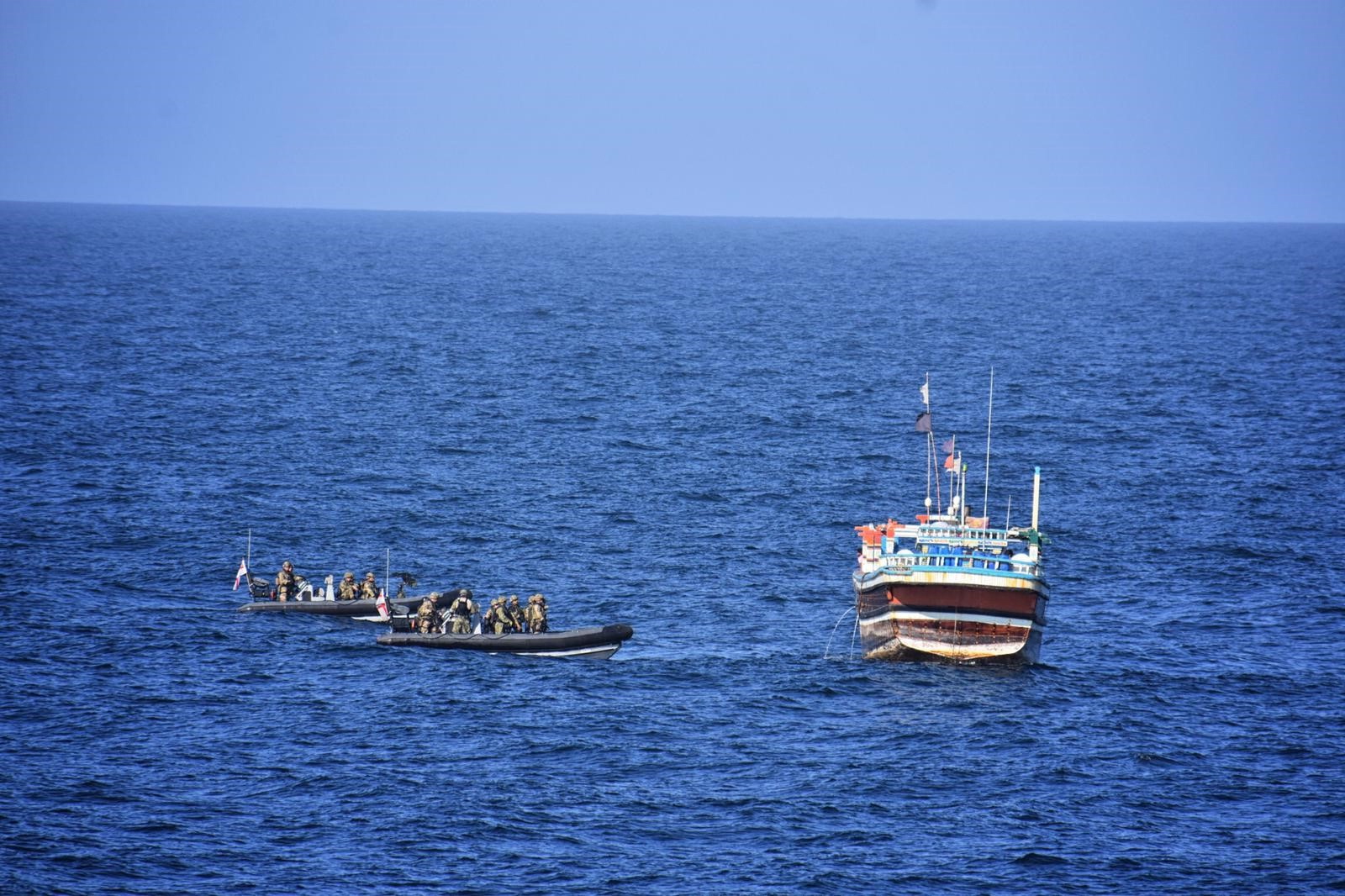 HMS Dragon approaches suspect vessel 040319 CREDIT Royal Navy