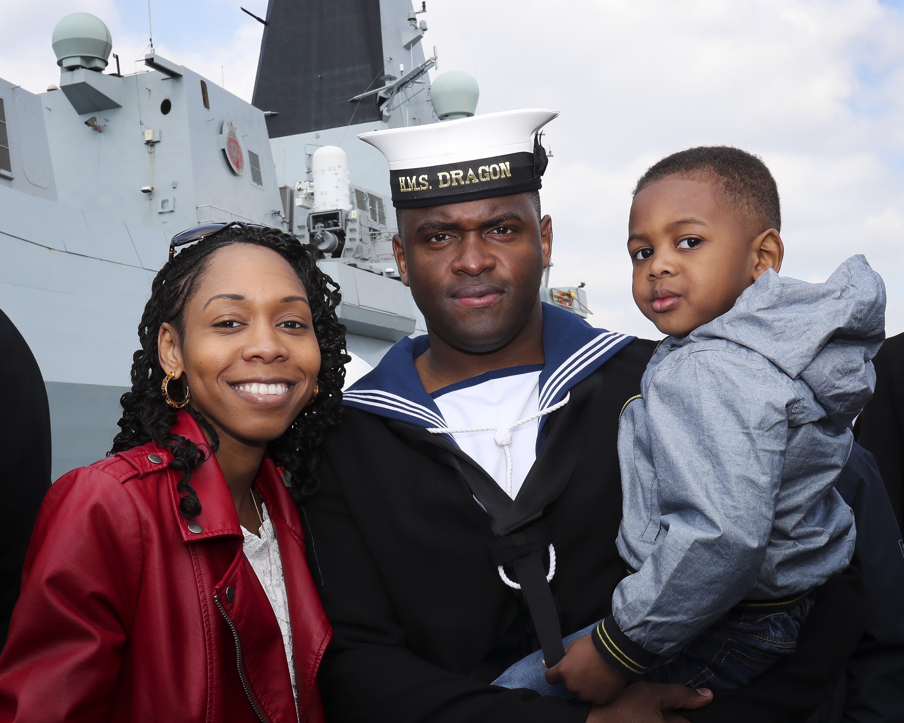 Families were reunited upon the return of HMS Dragon (Picture: MOD).