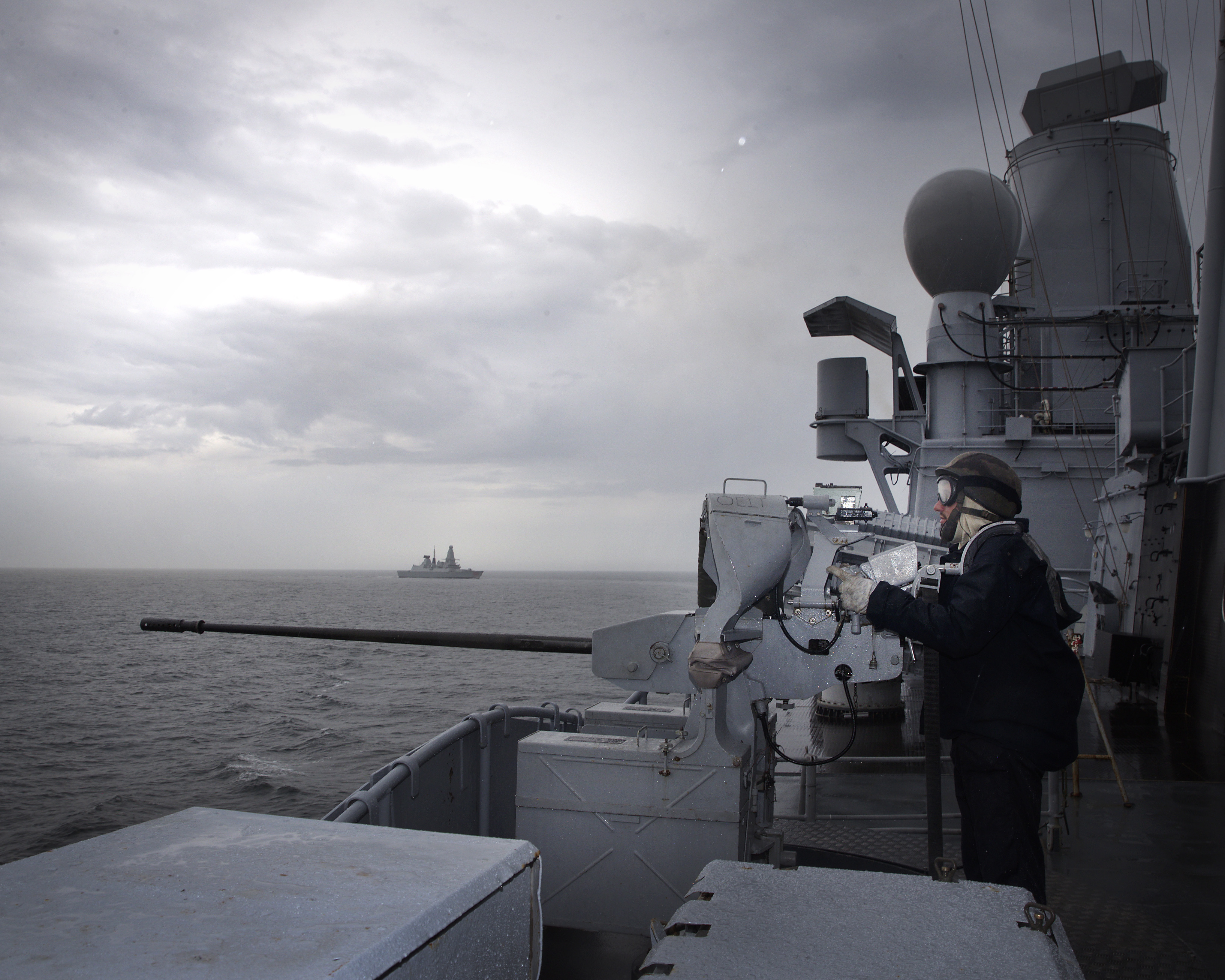 HMS Dragon on EX Catamaran 050618 CREDIT Royal Navy