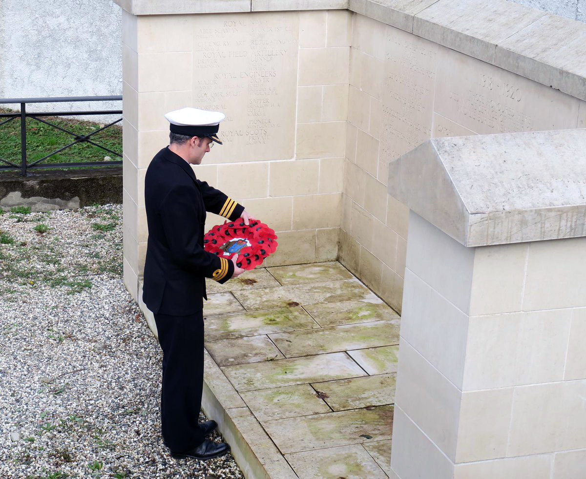 HMS ECHO pays tribute to military personnel at Batumi British Military Cemetery