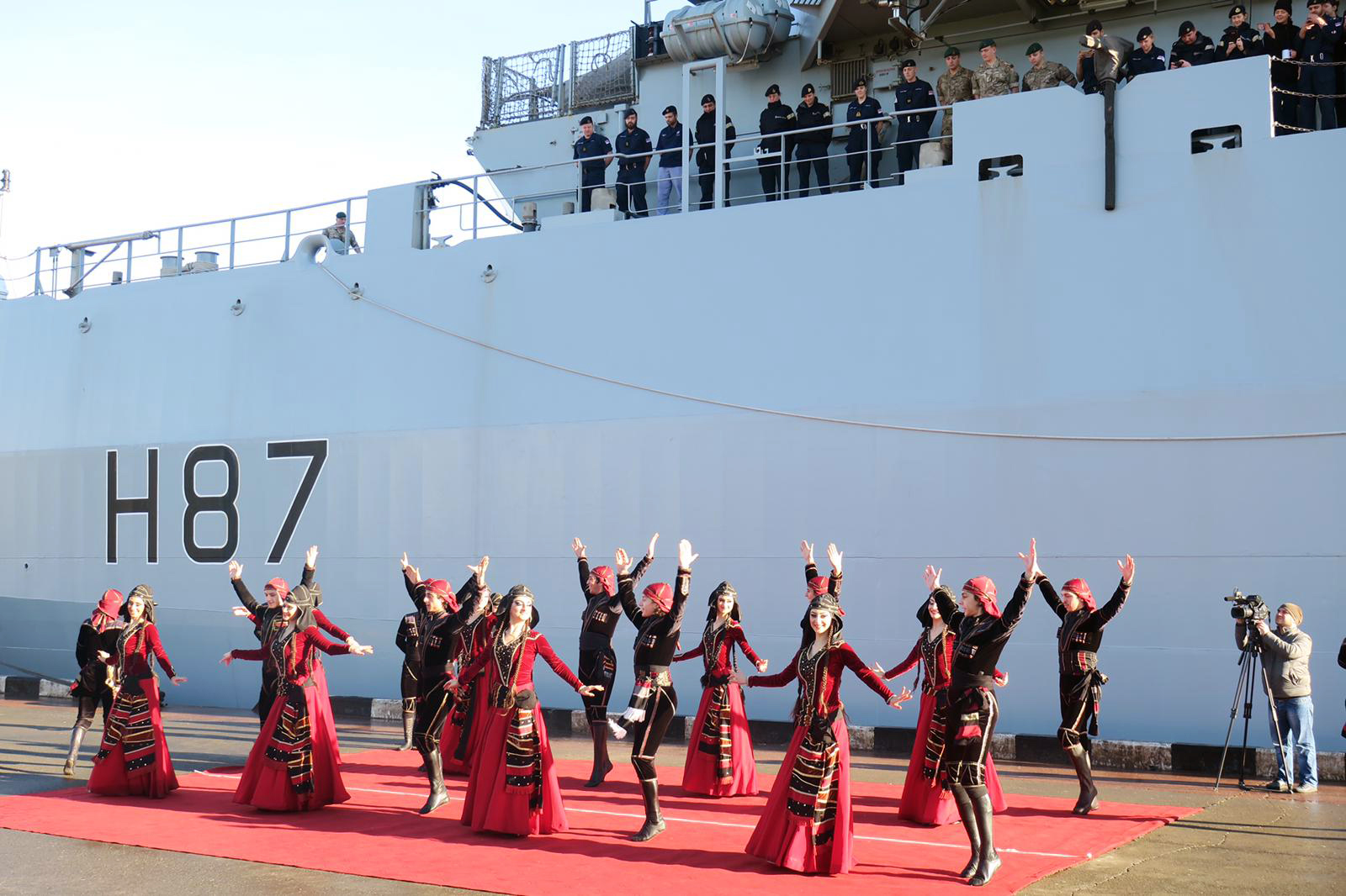 HMS ECHOreceives warm Georgian welcome 020119 CREDIT Royal Navy