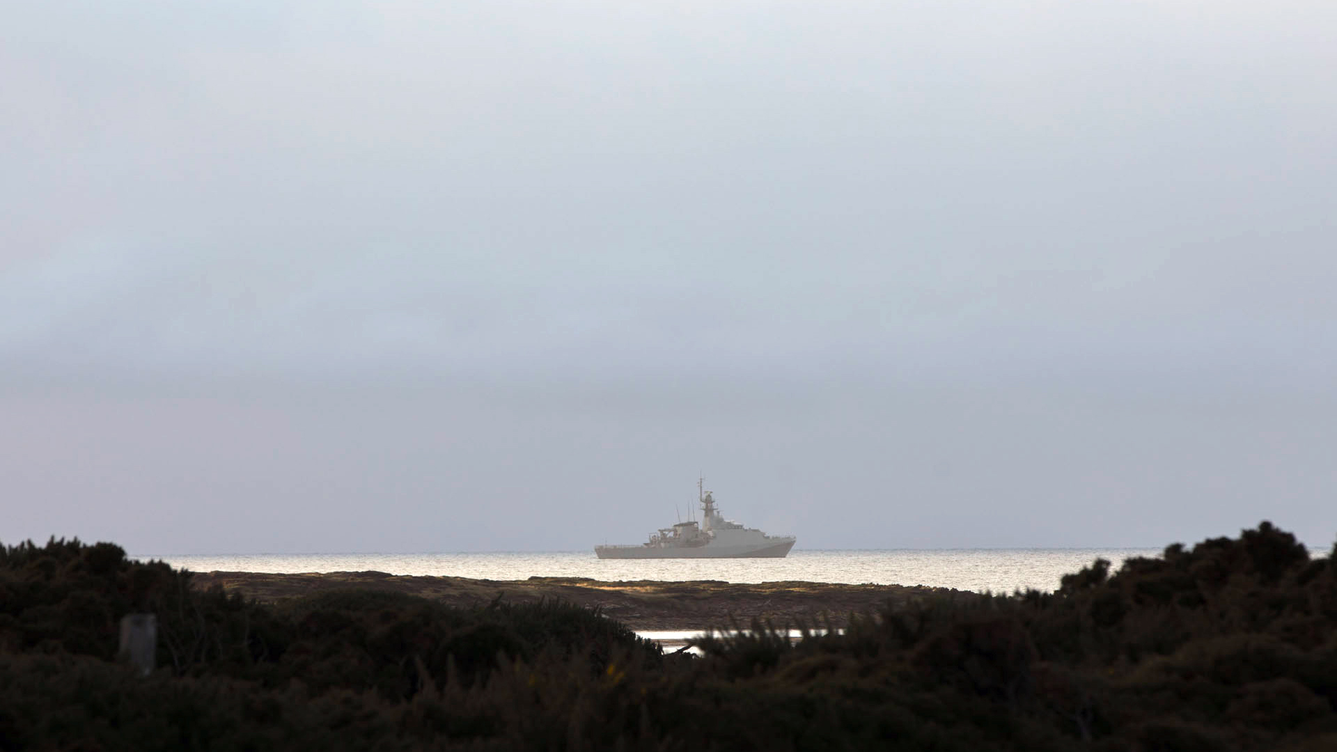 HMS Forth seen from Weddell Island Falklands 150720 CREDIT Royal Navy.jpg 