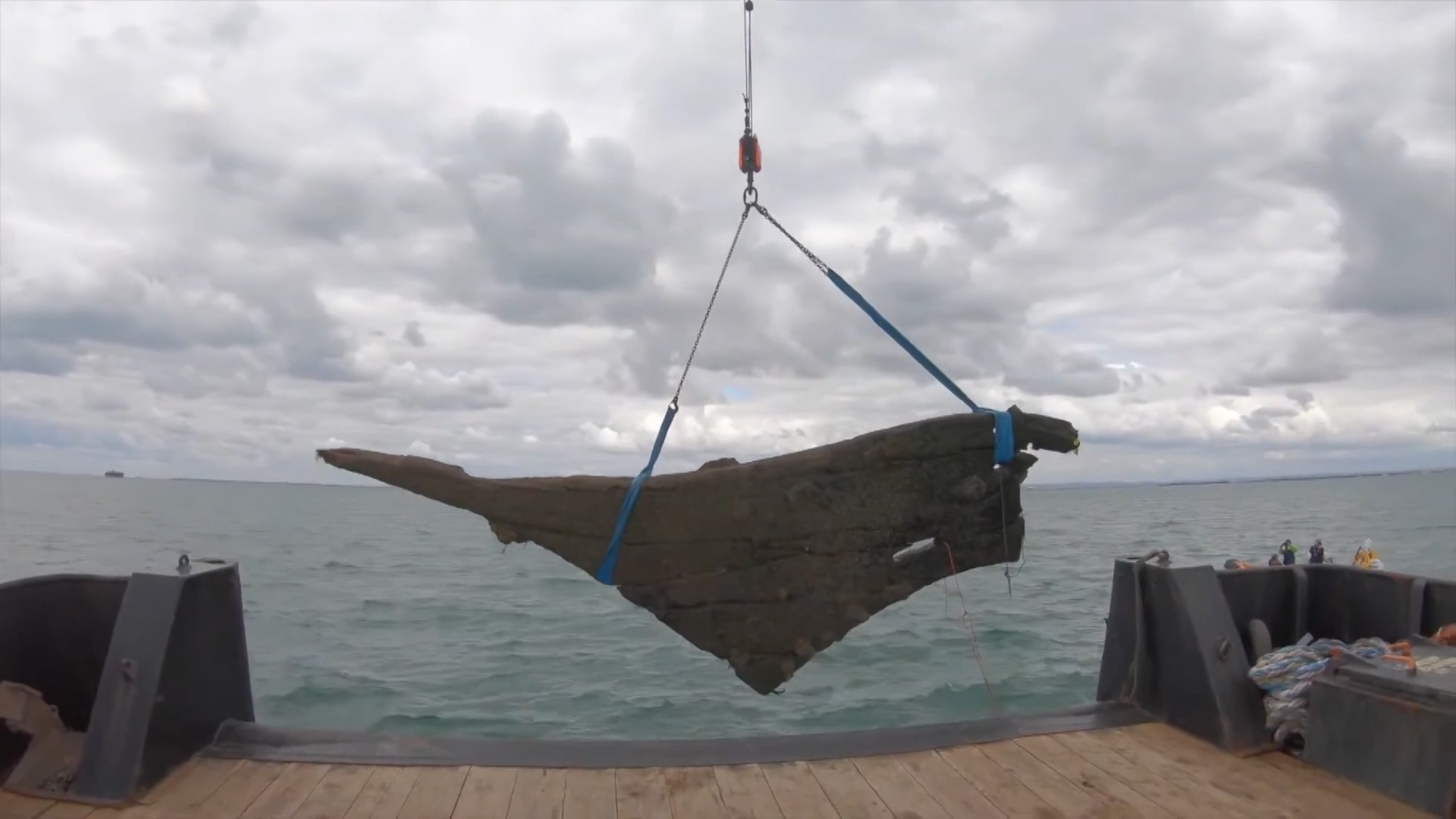 The cutwater of HMS Invincible is recovered (Picture: The National Museum of the Royal Navy).