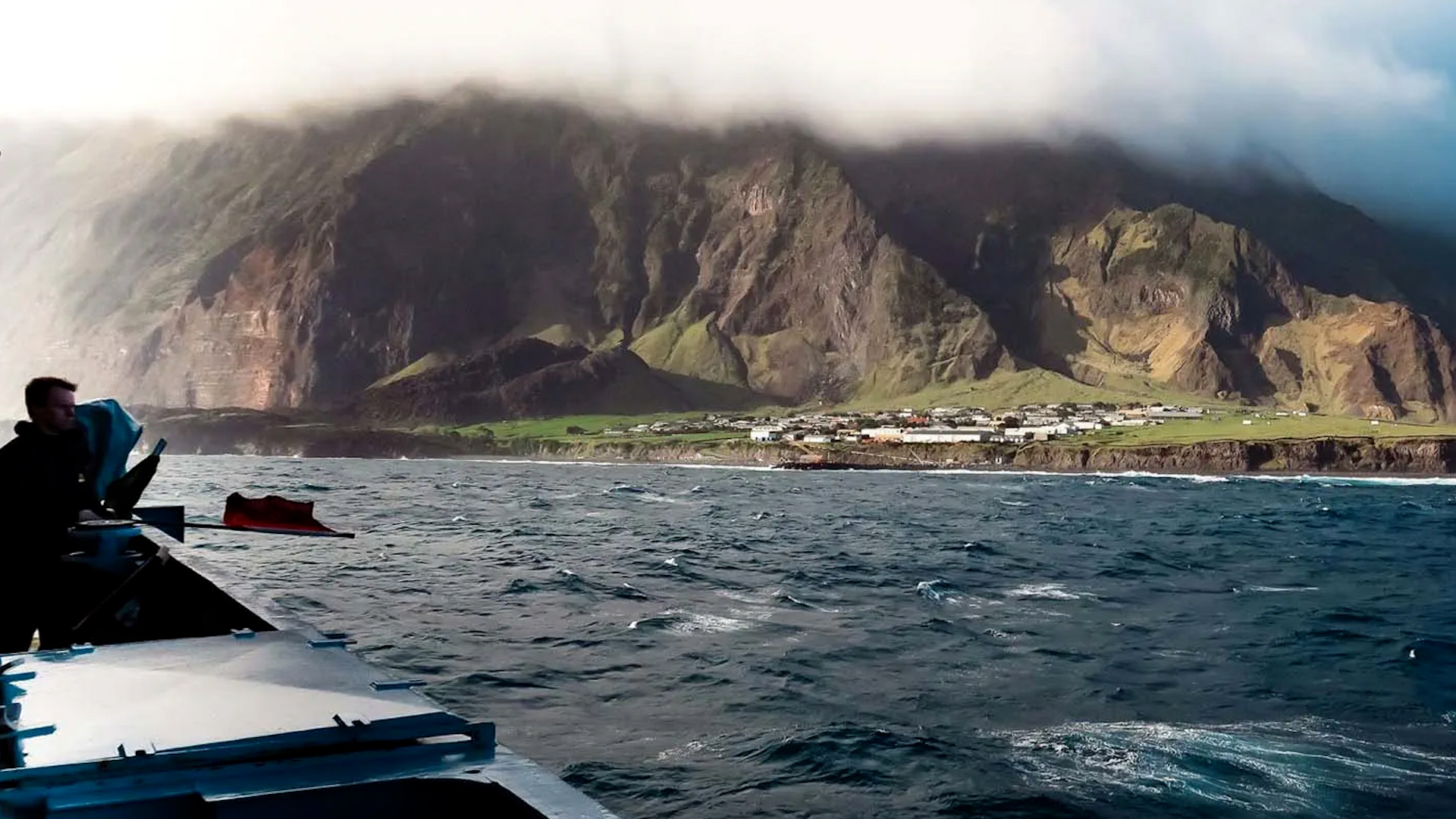 HMS Medway Tristan da Cunha Operation Mossyback 080626 CREDIT ROYAL NAVY