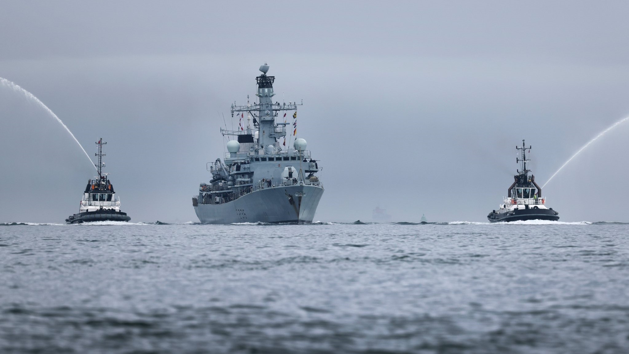 HMS Montrose returns to portsmouth DATE 17032023 CREDIT HMNB Portsmouth Twitter.jpg