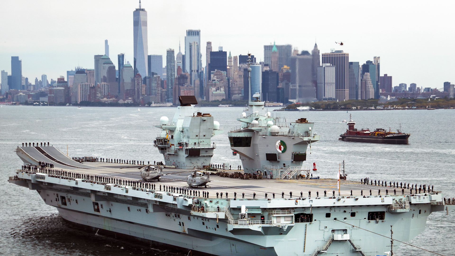 HMS Queen Elizabeth arrives in New York