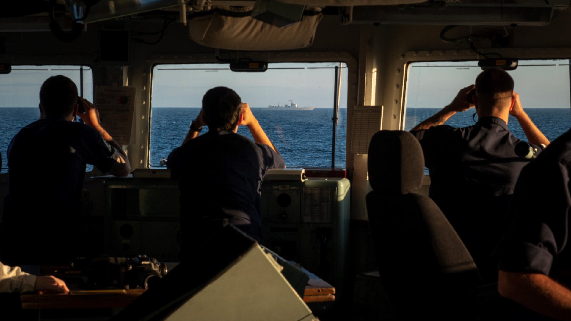 HMS St Albans monitors Chinese destroyer Xian in English Channel (Picture: Royal Navy).
