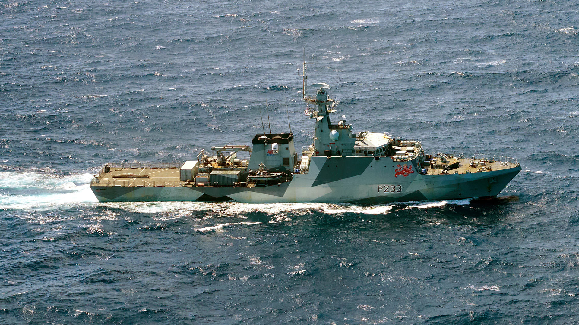 HMS Tamar heads through the Pacific south of Fiji 1 