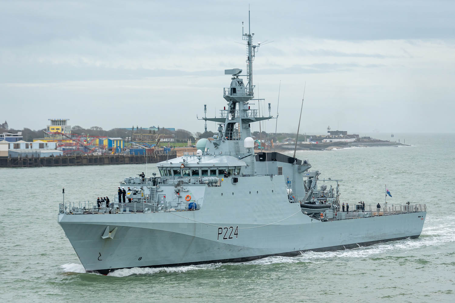 Cover Image: HMS Trent sails into Portsmouth harbour (Picture: Royal Navy).
