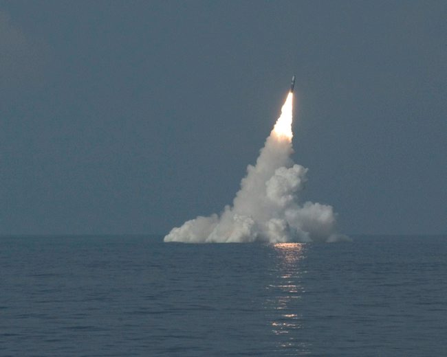 HMS Vanguard's DASO Trident missile being launched 101005 CREDIT MOD