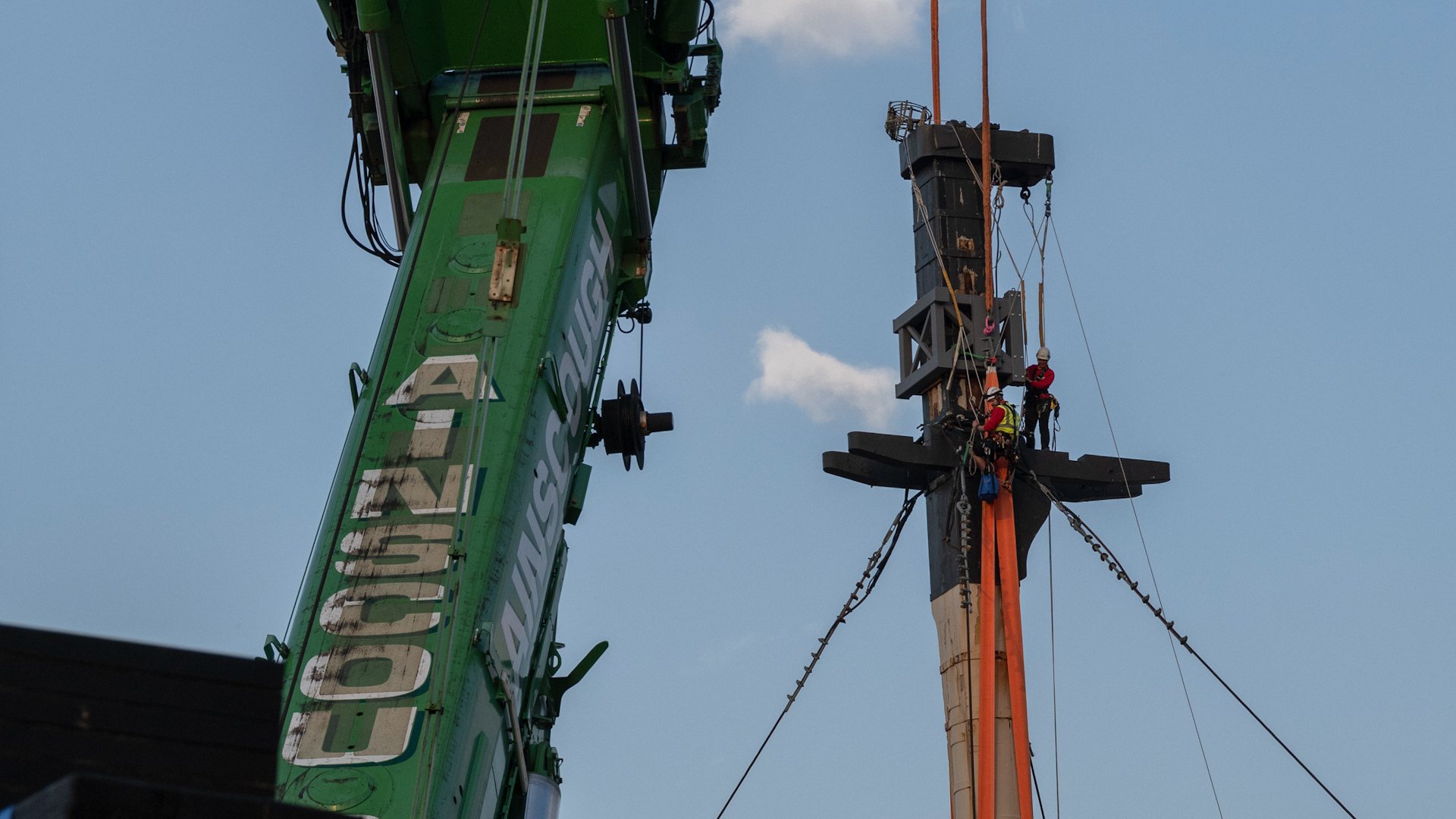 The foremast from Vice-Admiral Lord Nelson’s flagship HMS Victory has been removed 