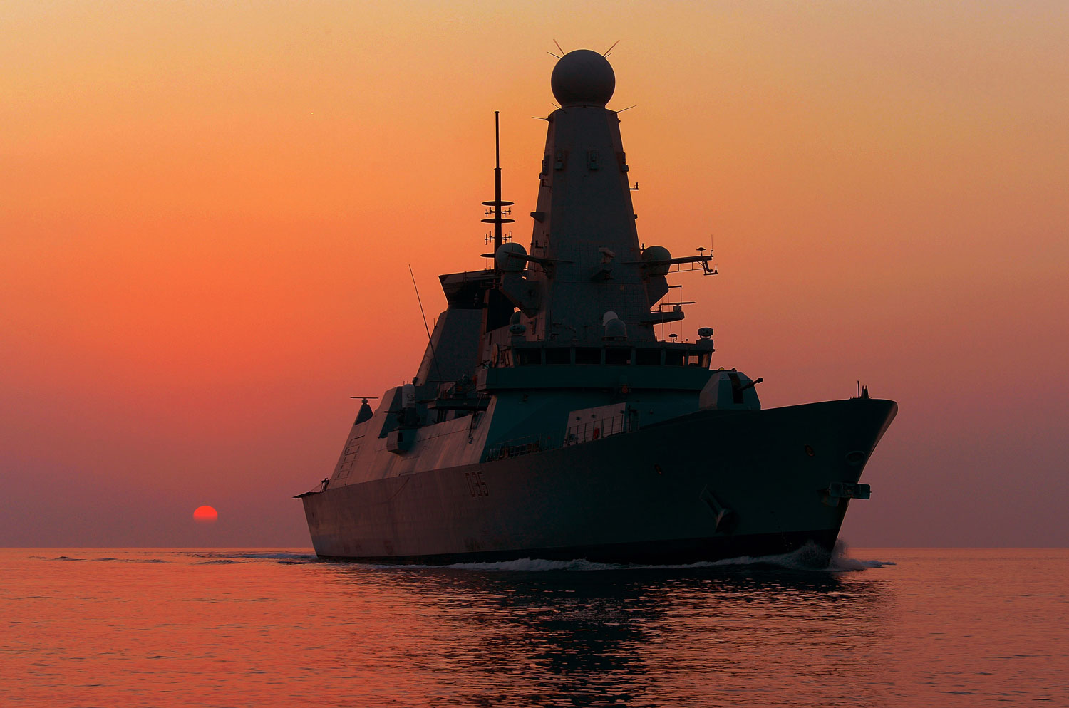 “East of Suez”: Britain Seeks To Strengthen Ties With Gulf States “East of Suez”: Britain Seeks To Strengthen Ties With Gulf States