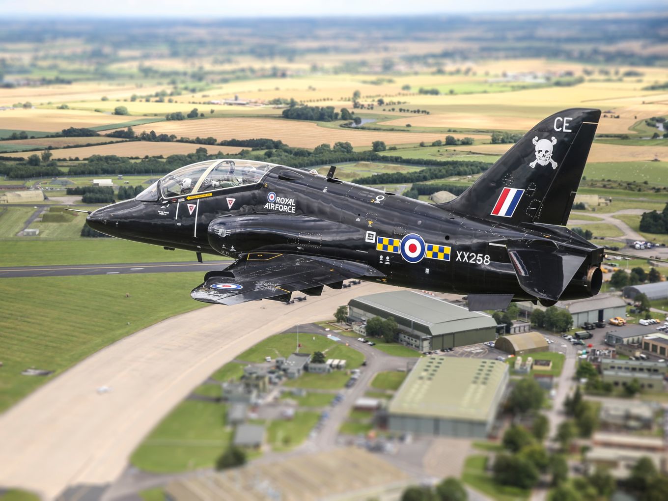Hawk T2 aircraft 290715 CREDIT RAF .jpg