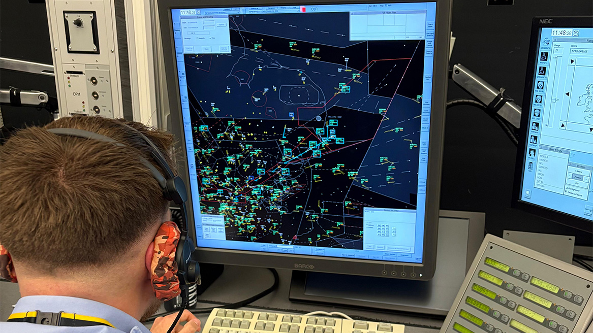 Heathrow shuts for King's flypast