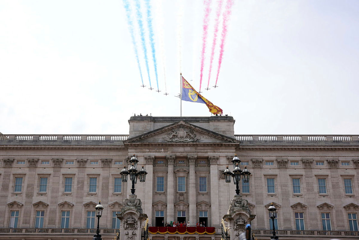 Red Arrows over Buckingham Palace