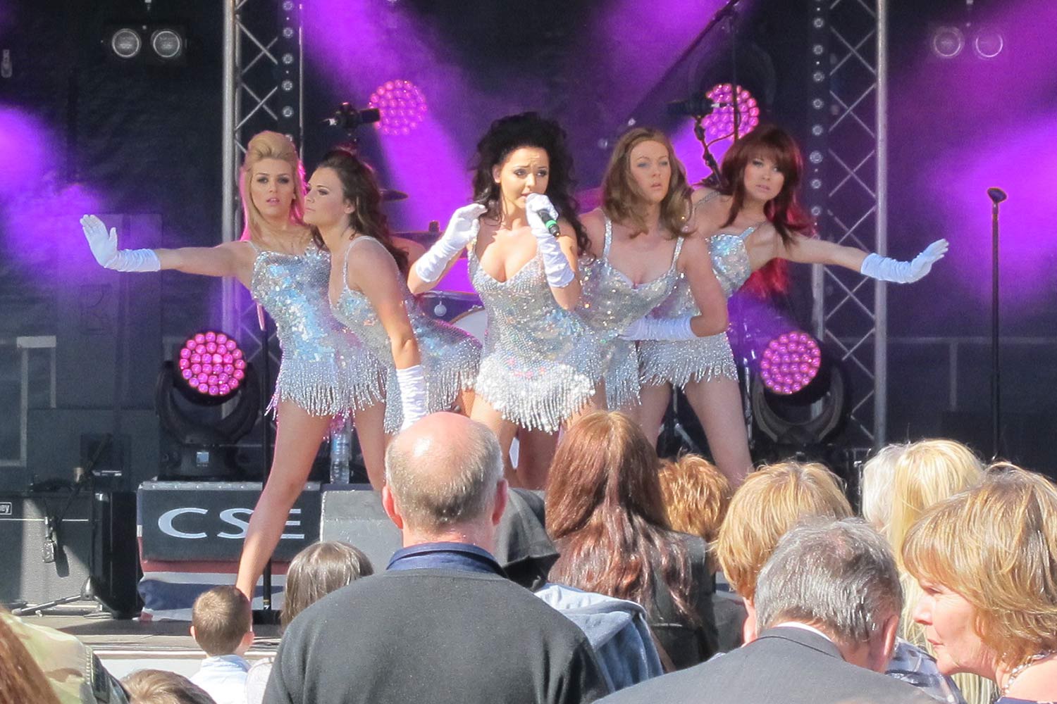 CSE Singers and Dancers