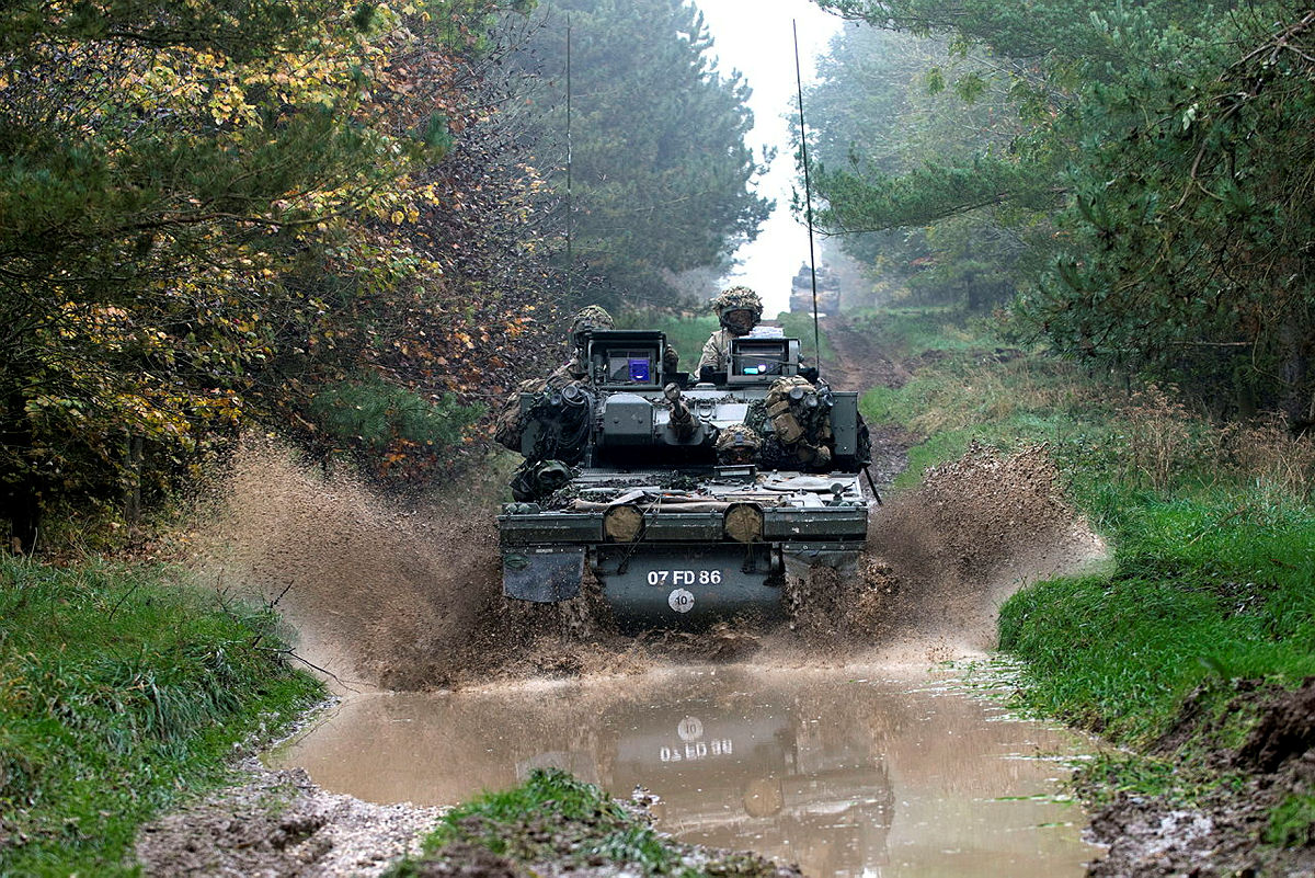 Members of the Household Cavalry Regiment using a Scimitar during Exercise Iron Scout 3 in 2016 (picture: MOD)