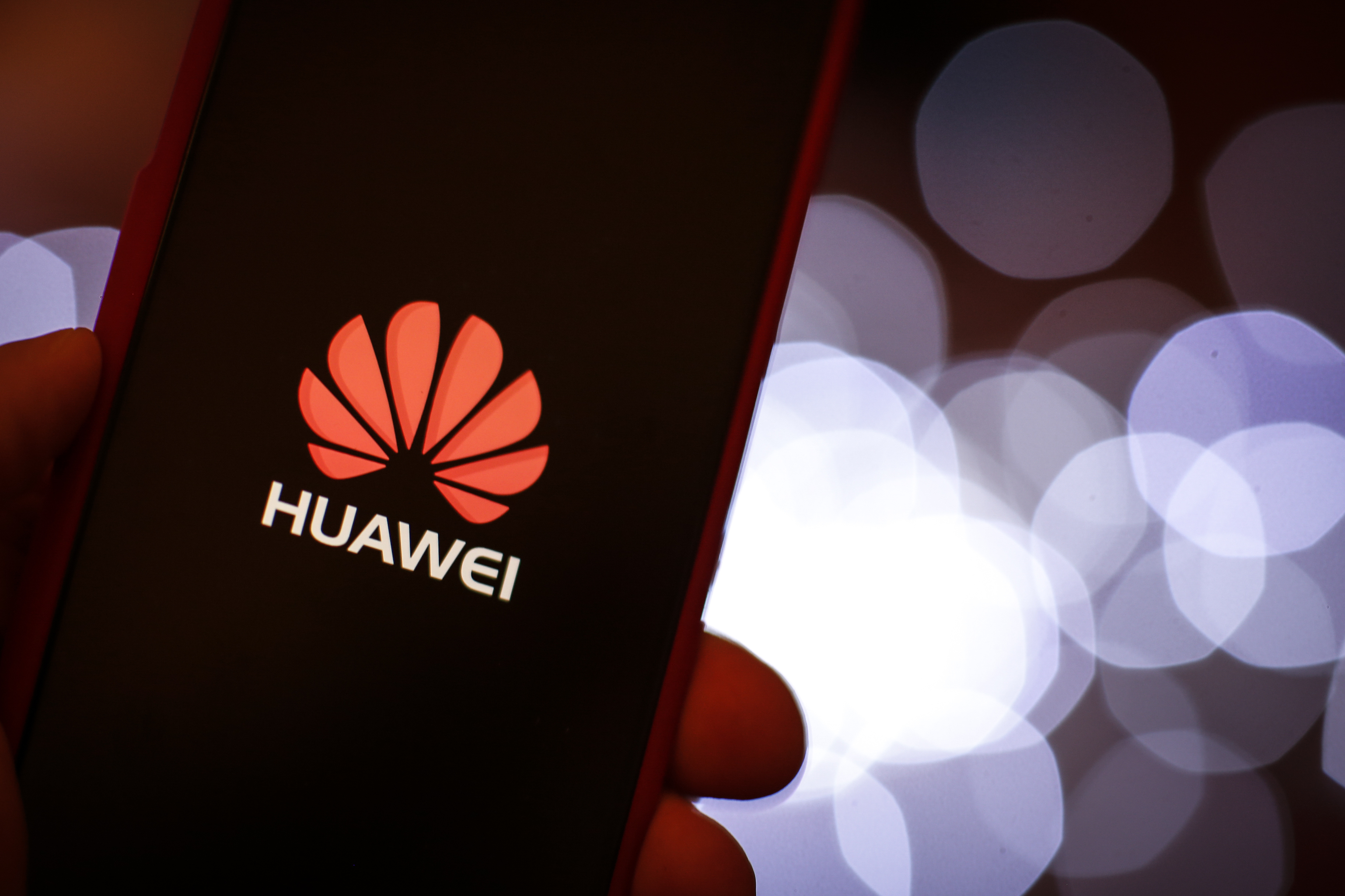 Huawei mobile device screen 300119 CREDIT PA IMAGES.jpg