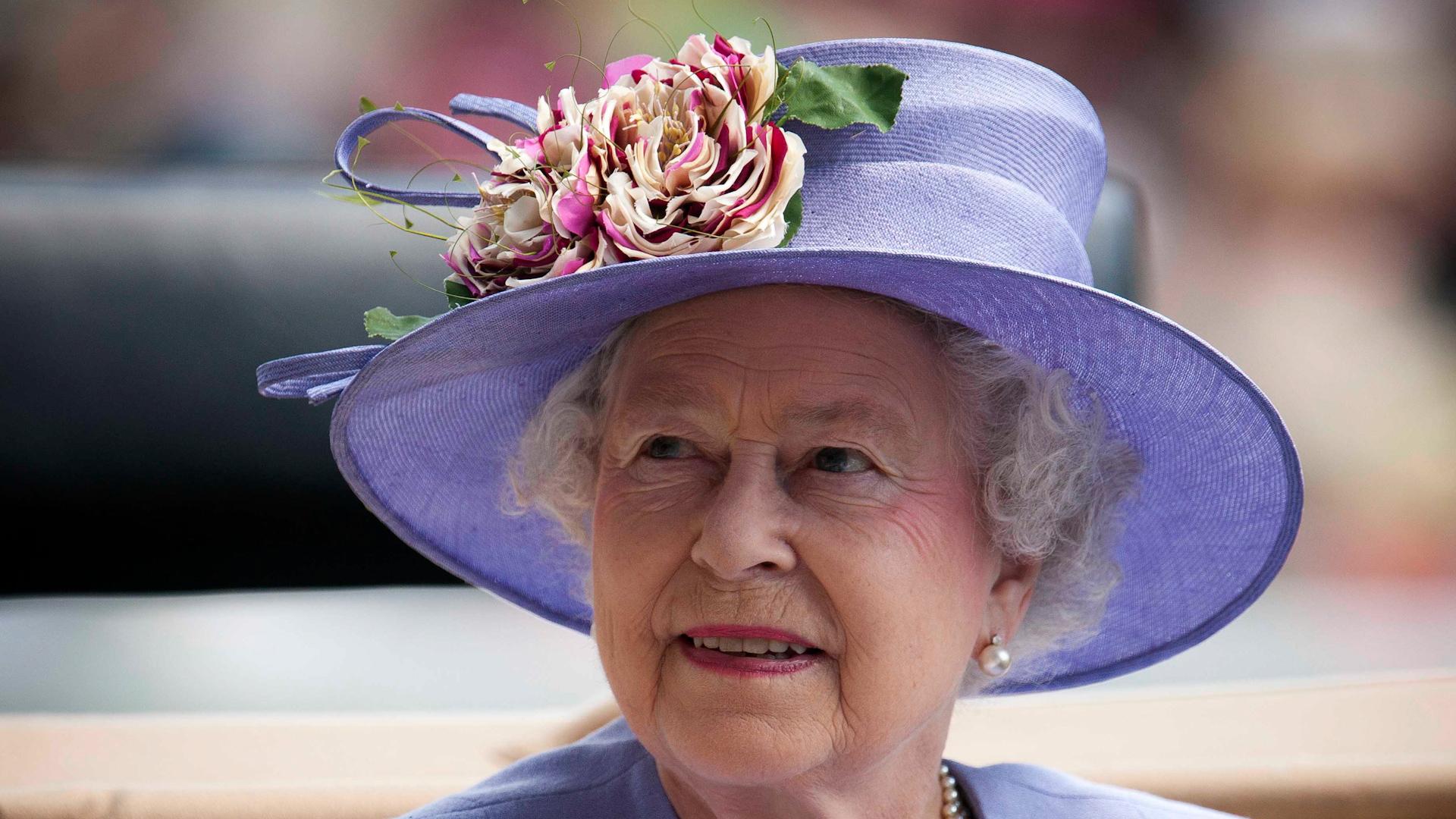 IMAGE ID CN0KR0 Queen Elizabeth II in 2010 CREDIT newsphoto, Alamy Stock Photo