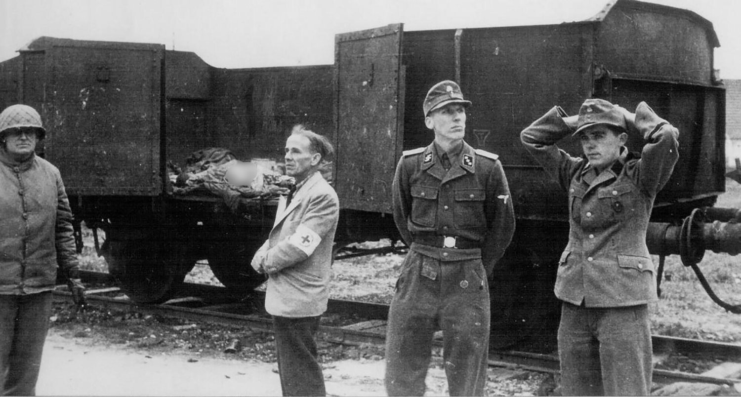 Image ID 2C6N56C The surrender of the Dachau concentration camp to American forces on 29 April 1945 in Dachau Germany CREDIT Hum Images Alamy Stock Photo EXP 04112023