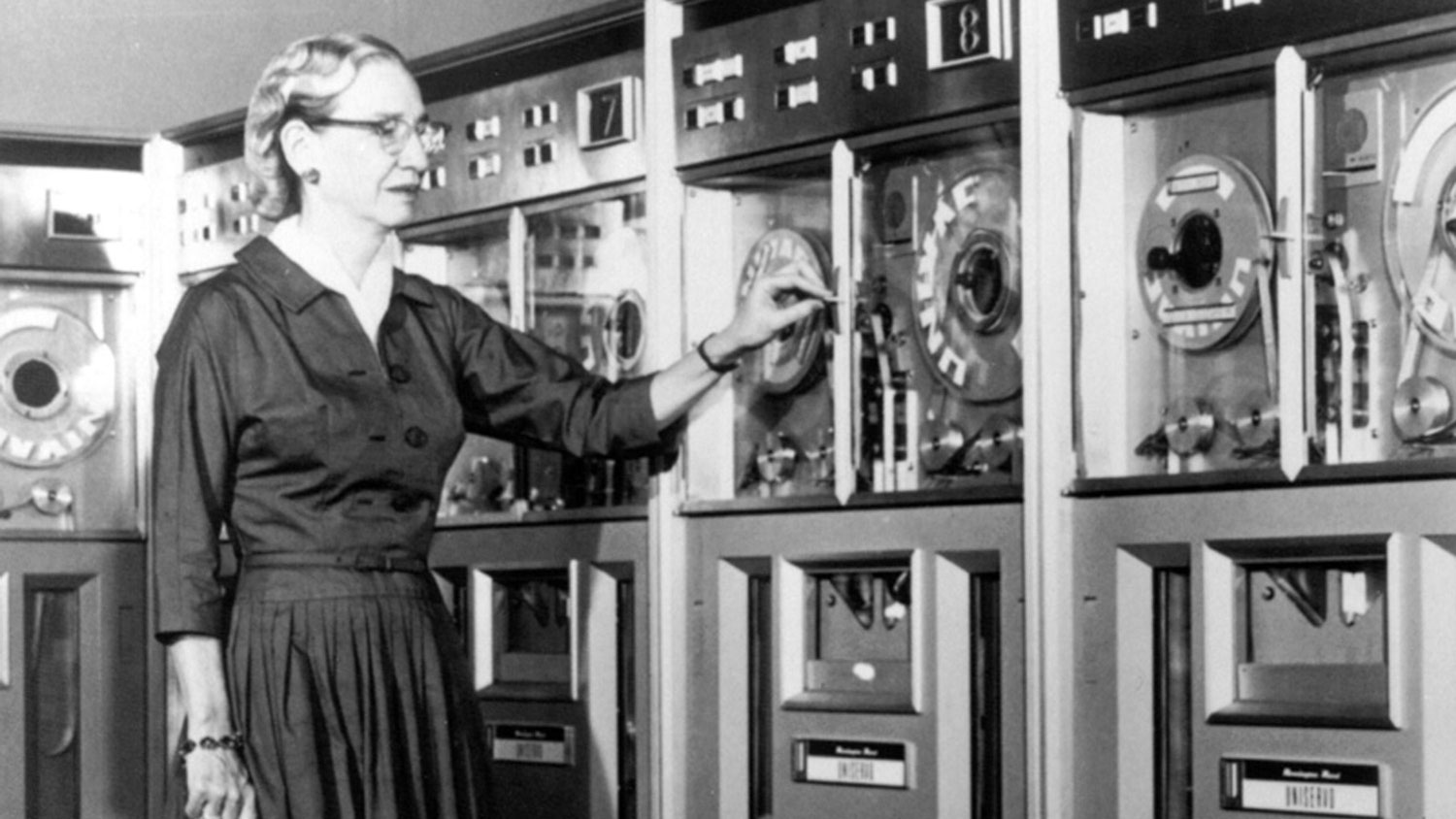 Image ID HRP280 A publicity shot of Grace Hopper, American computer scientist and United States Navy Rear Admiral, in 1952 CREDIT Science History Images Alamy Stock Photo EXP 231124