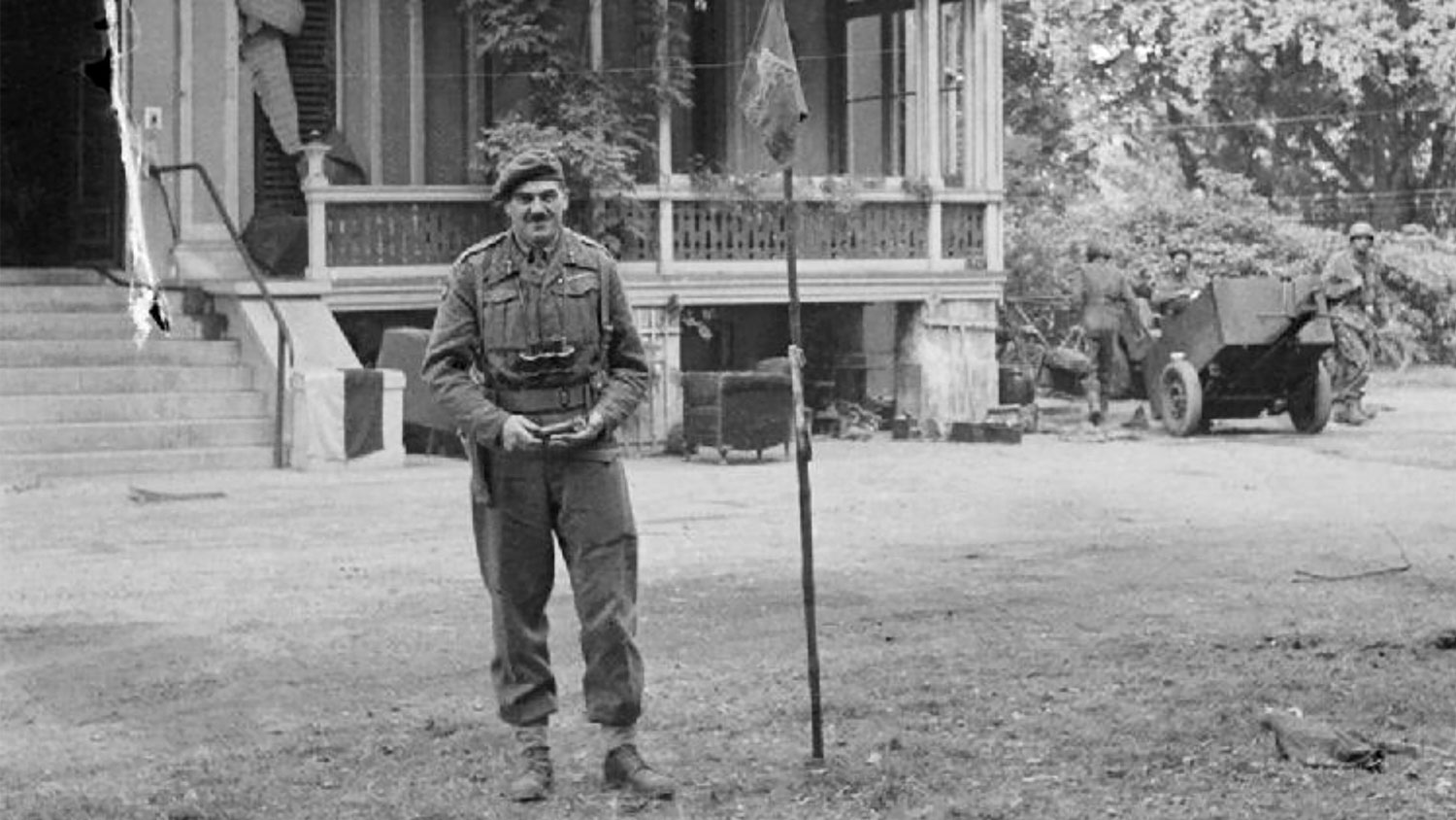 Image ID 2TARJYA Major General Roy Urquhart standing next to the Airborne Forces pennant at the Hotel Hartenstein during the Battle of Arnhem in September 1944 CREDIT Pictorial Press Ltd Alamy Stock Photo EXP 231124