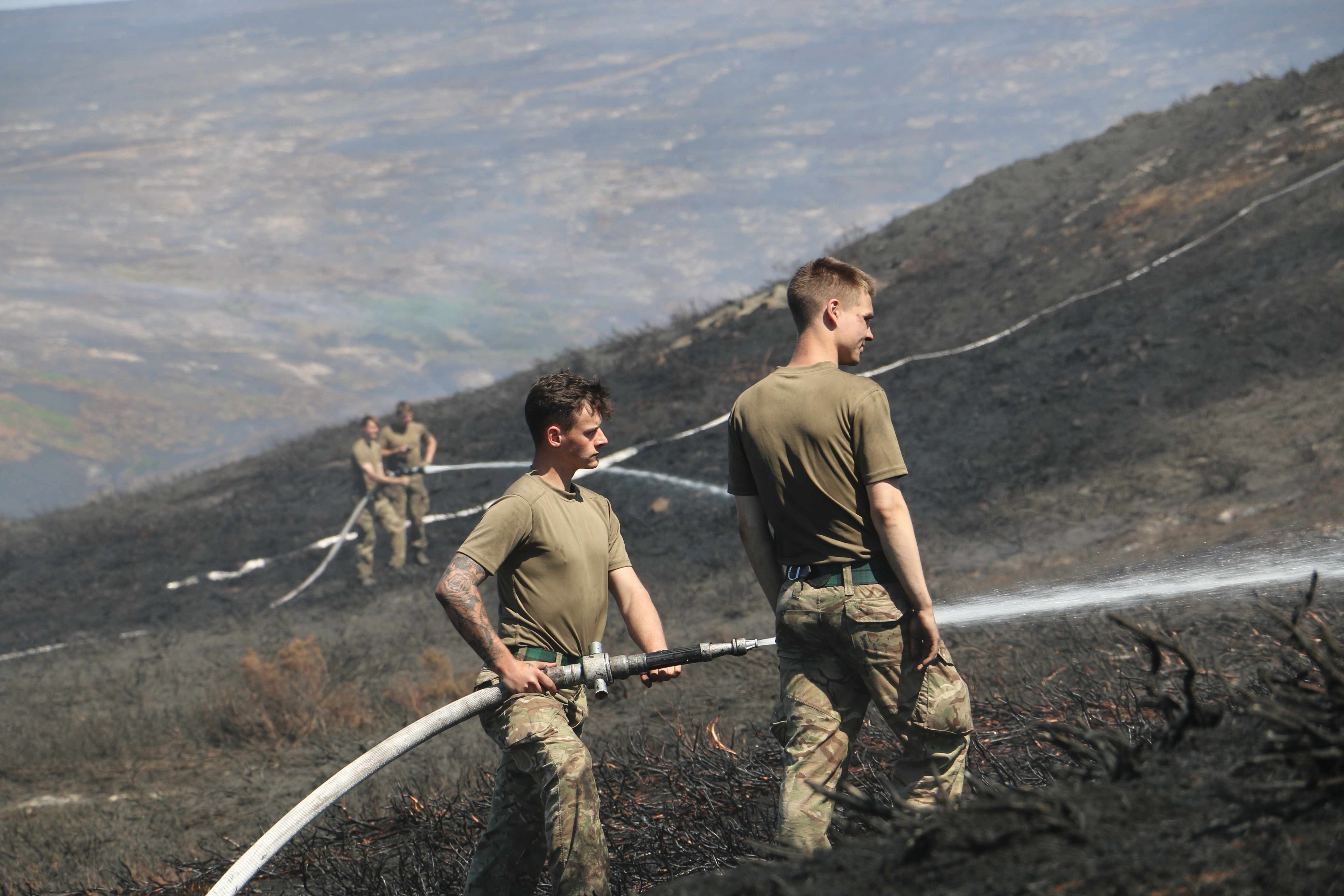 Highlanders on Saddleworth Moor fire 040718