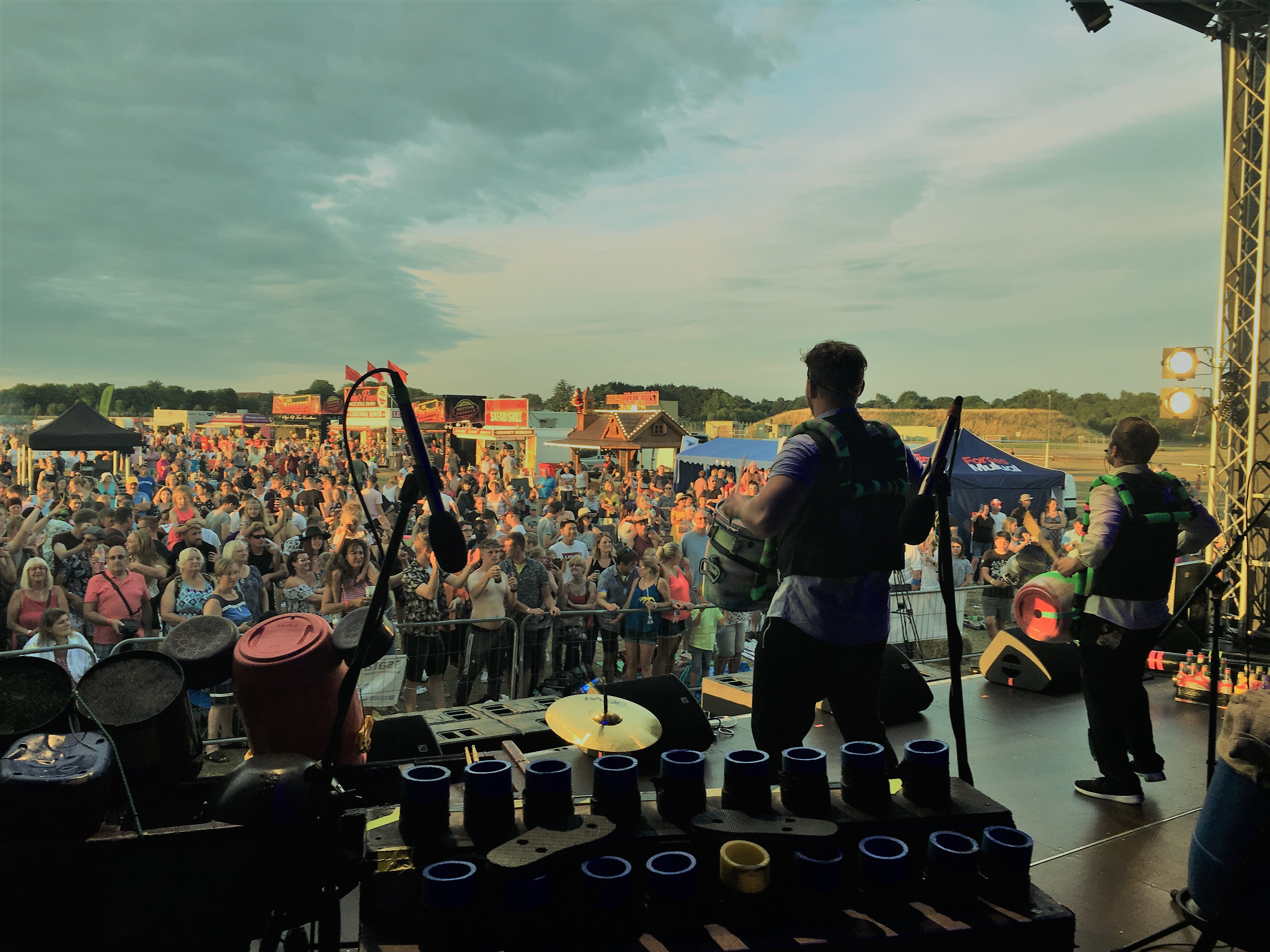 JunNk performing at CIVPOP 2018 with CSE